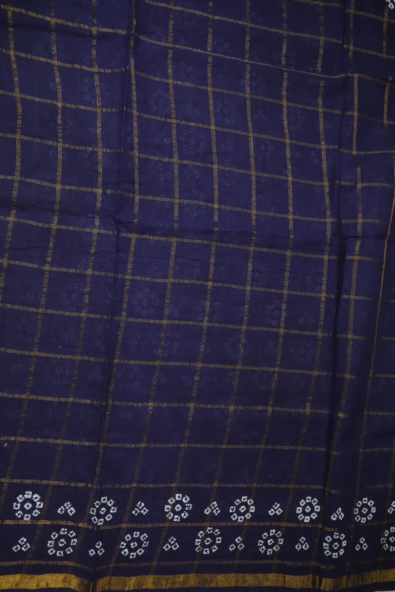 white-flower-checked-madurai-sungudi-saree-ss006266-c