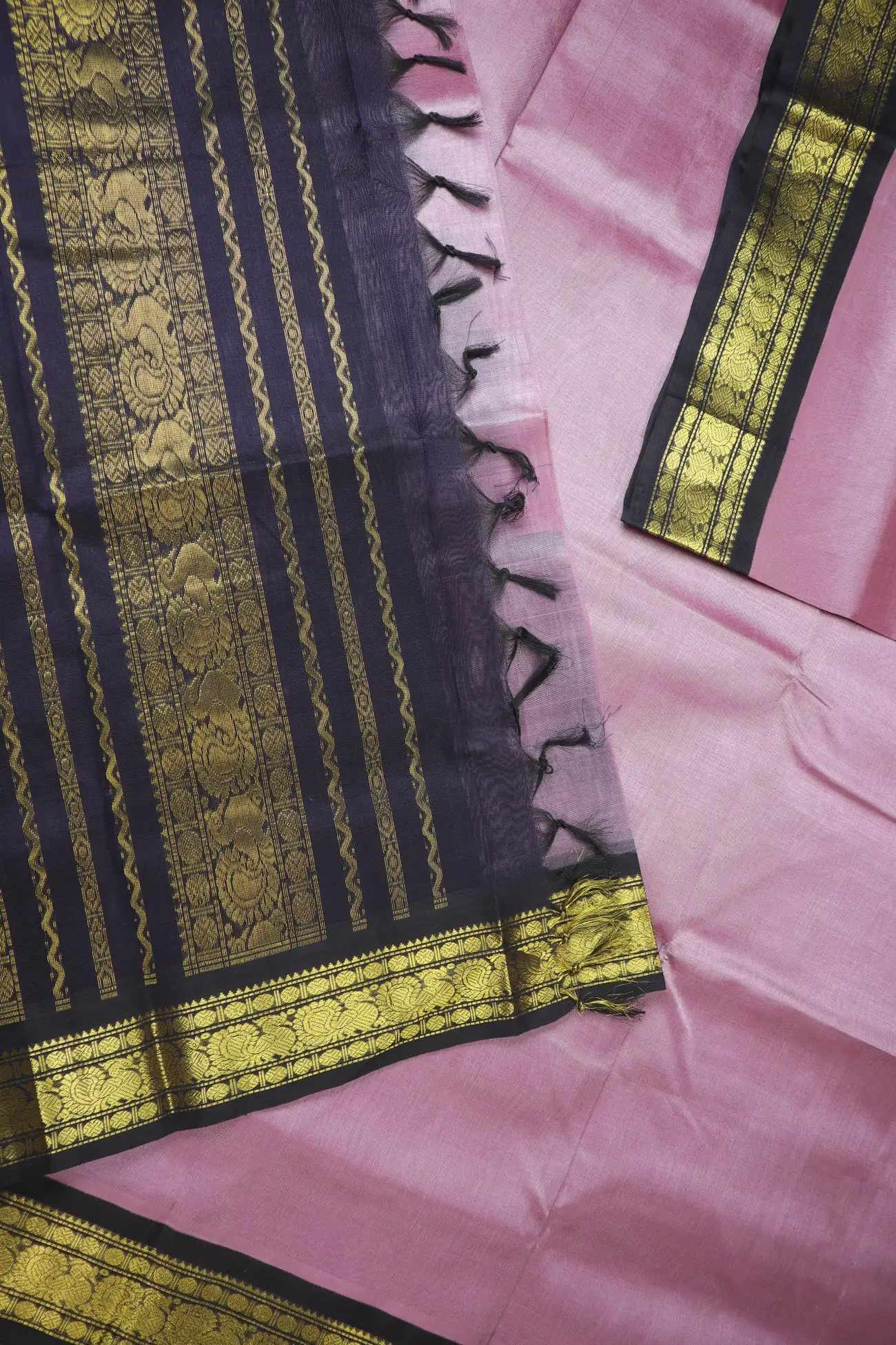 plum-peacock-silk-cotton-saree-sc002995-d