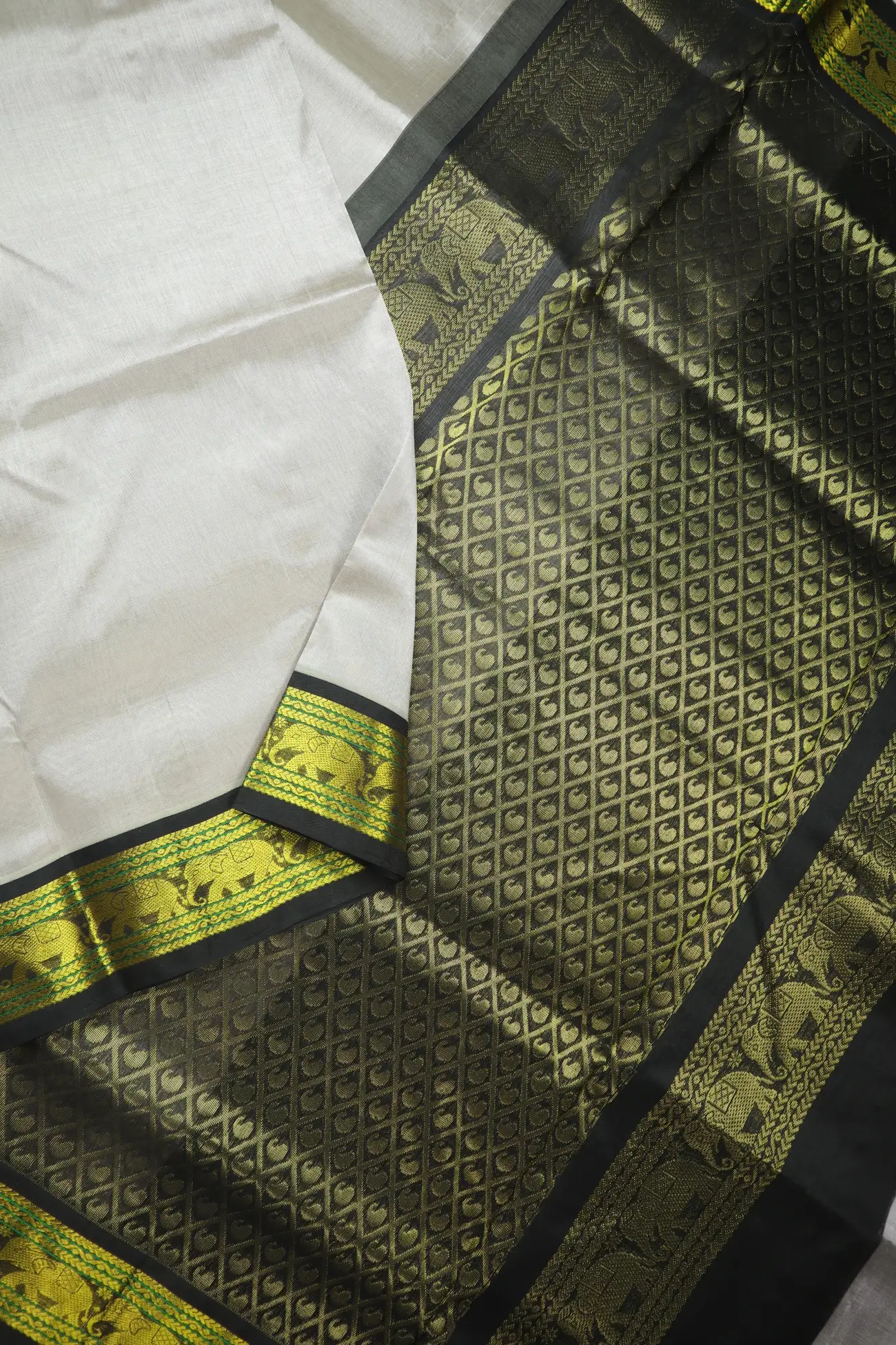 thistle-elephant-silk-cotton-saree-sc002996-b