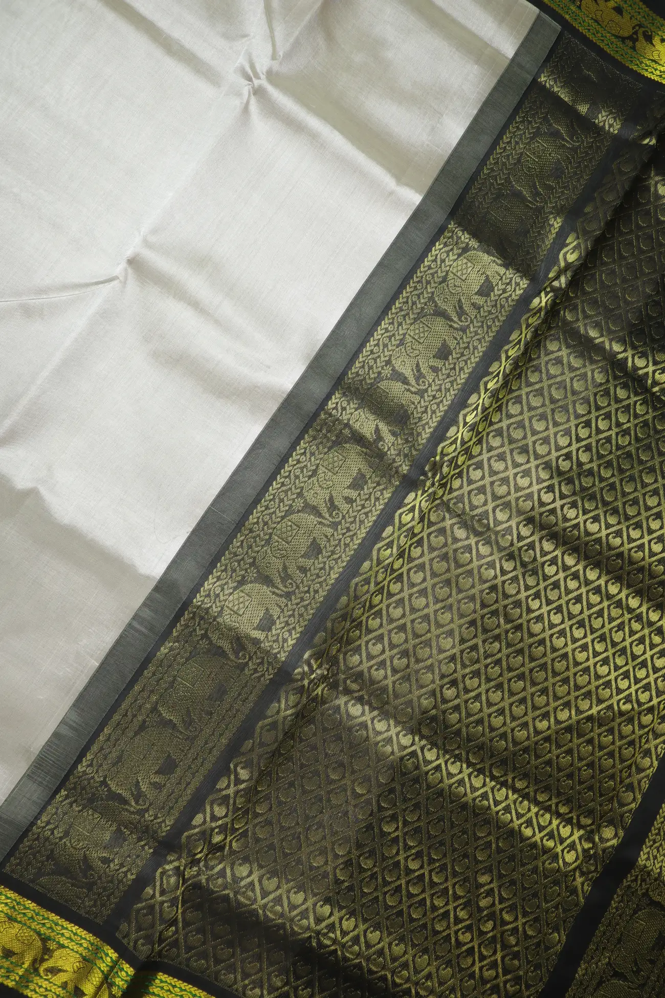 thistle-elephant-silk-cotton-saree-sc002996-c
