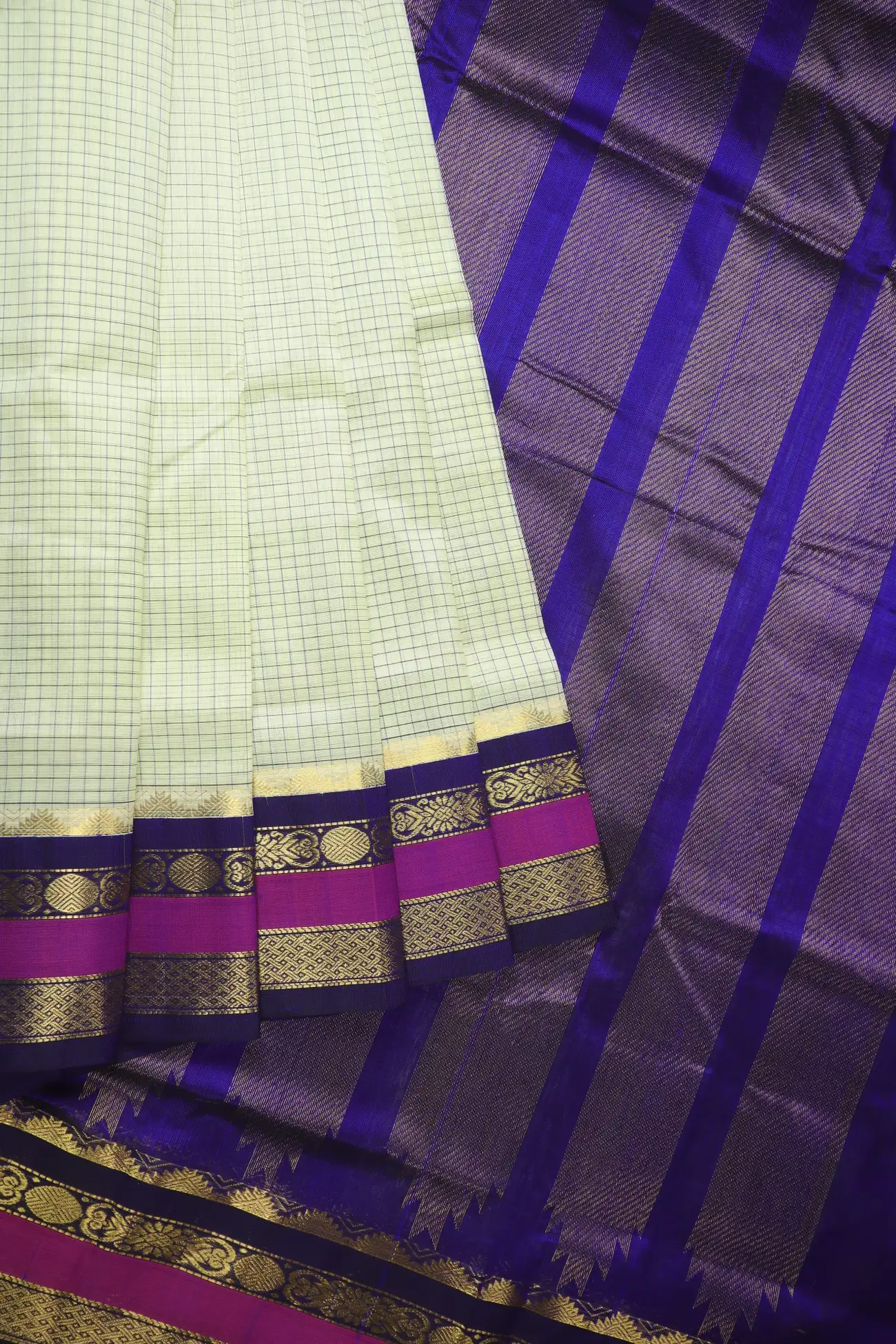 beige-checked-temple-silk-cotton-saree-sc003001-a