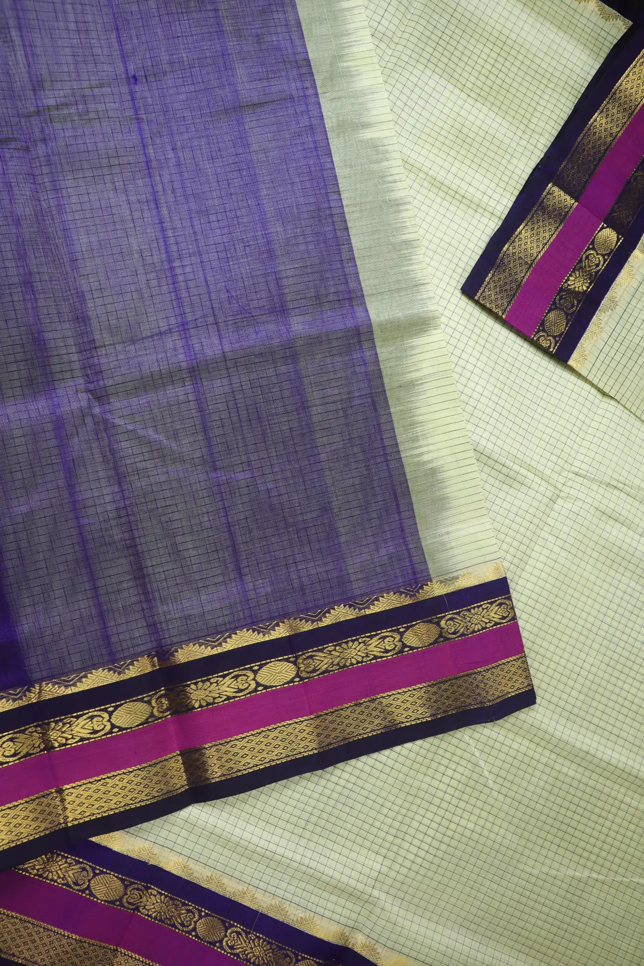 beige-checked-temple-silk-cotton-saree-sc003001-e