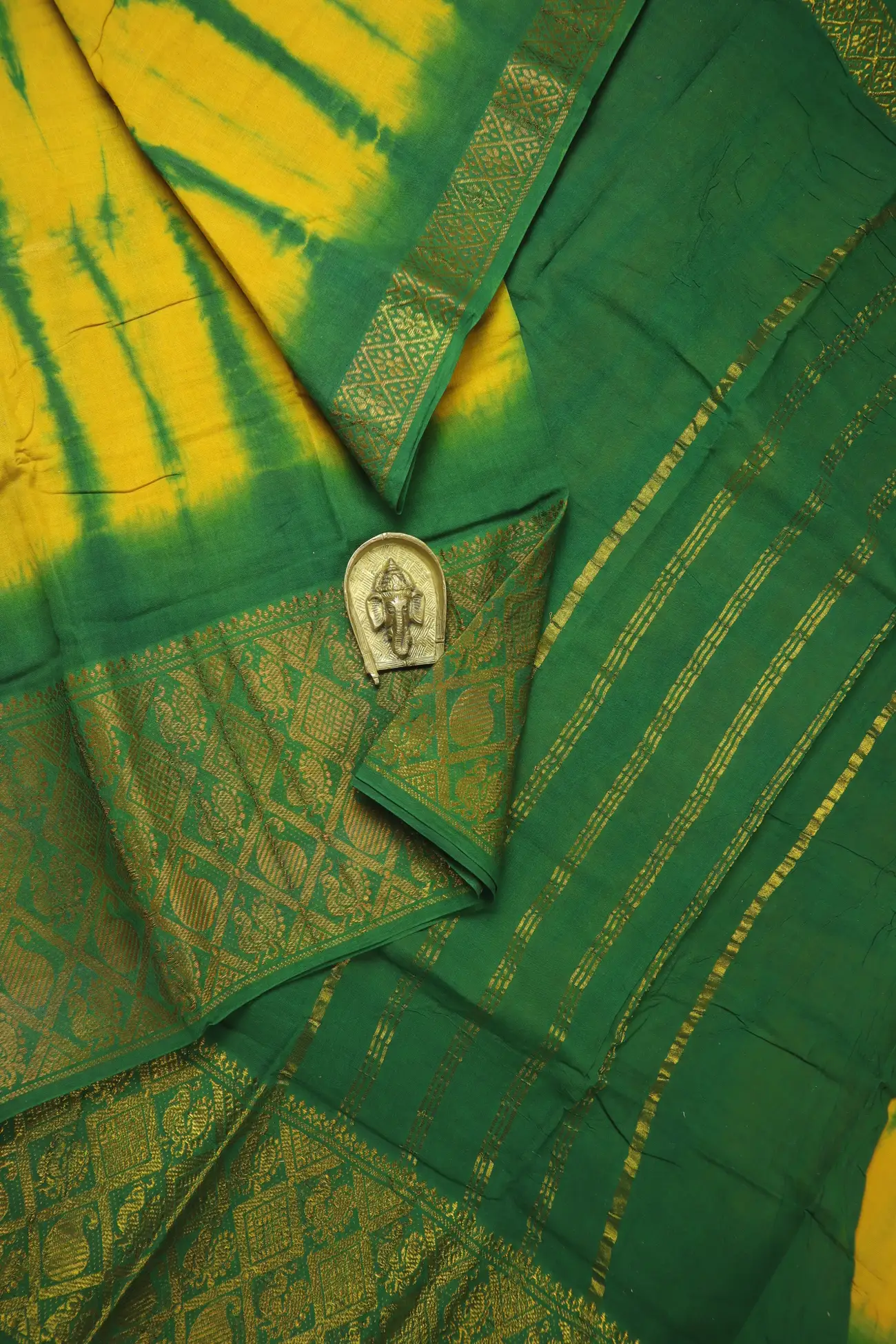 yellow-batik-madurai-sungudi-saree-ss006261-a