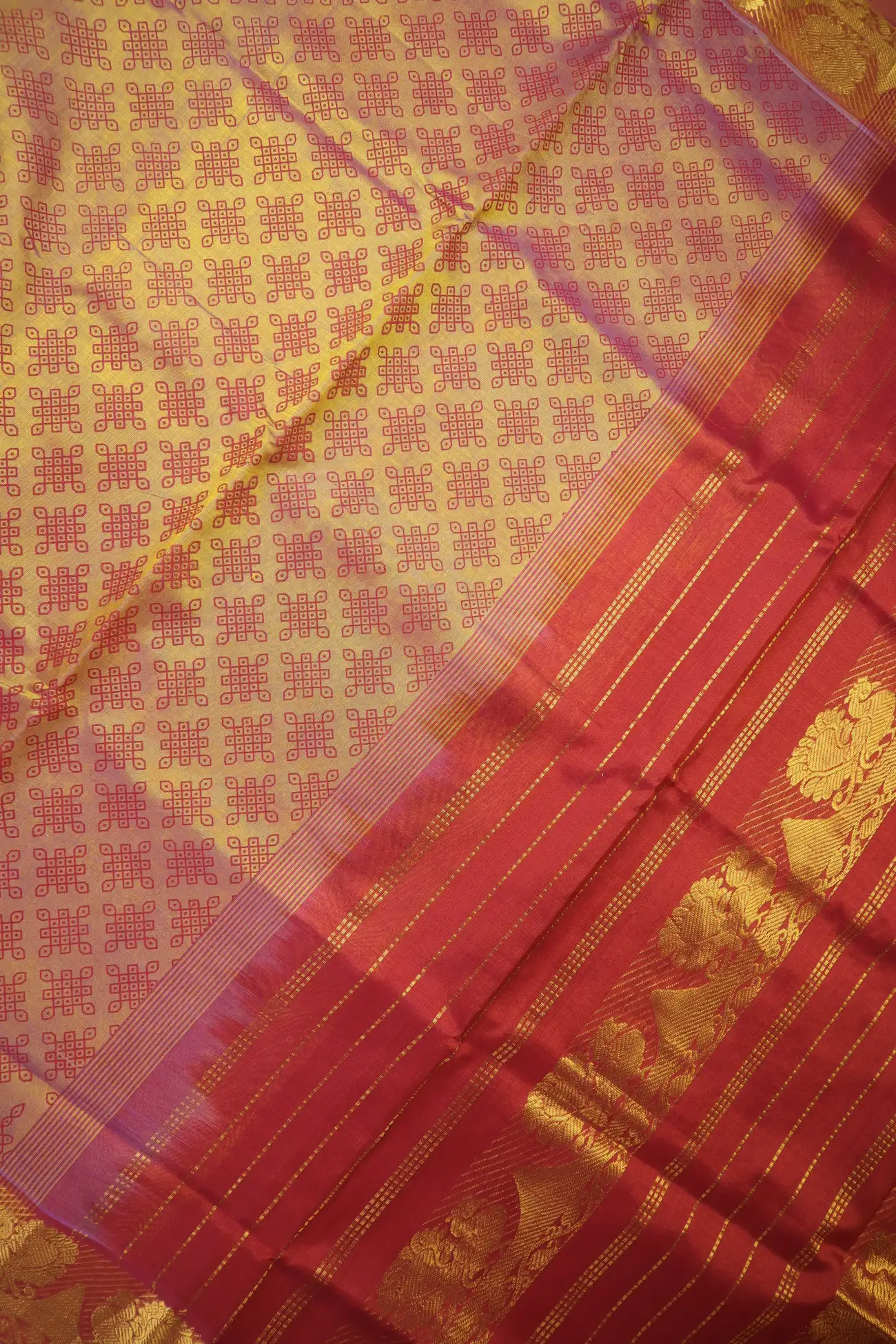indian-red-peacock-kolam-kanchi-silk-cotton-saree-sc003028-c