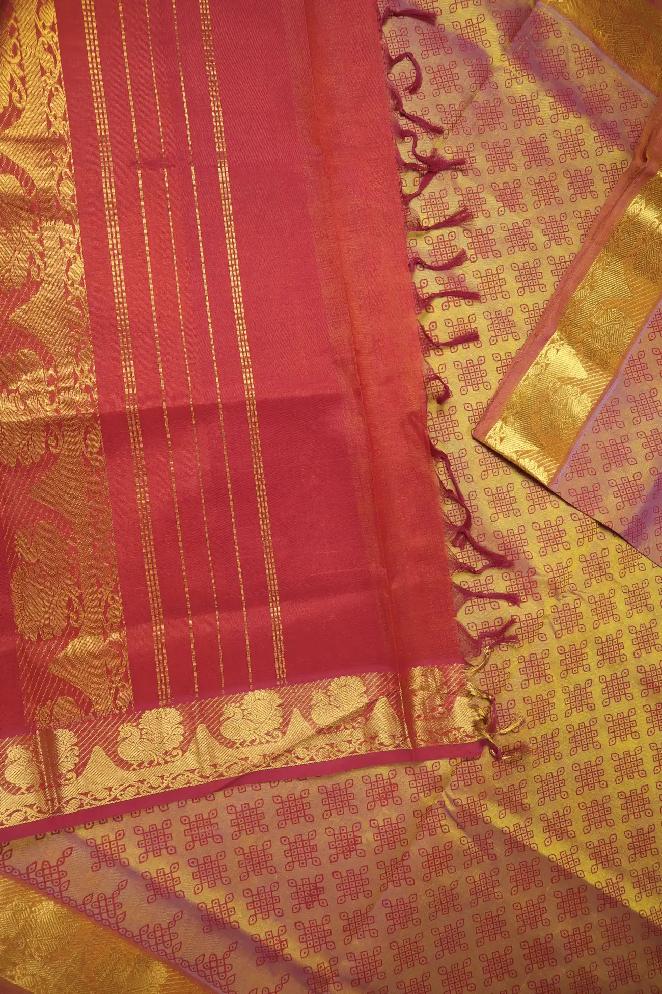 indian-red-peacock-kolam-kanchi-silk-cotton-saree-sc003028-e