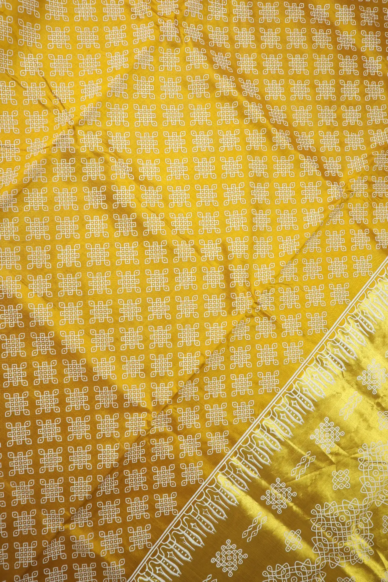 gold-kolam-kanchi-silk-cotton-saree-sc003011-c