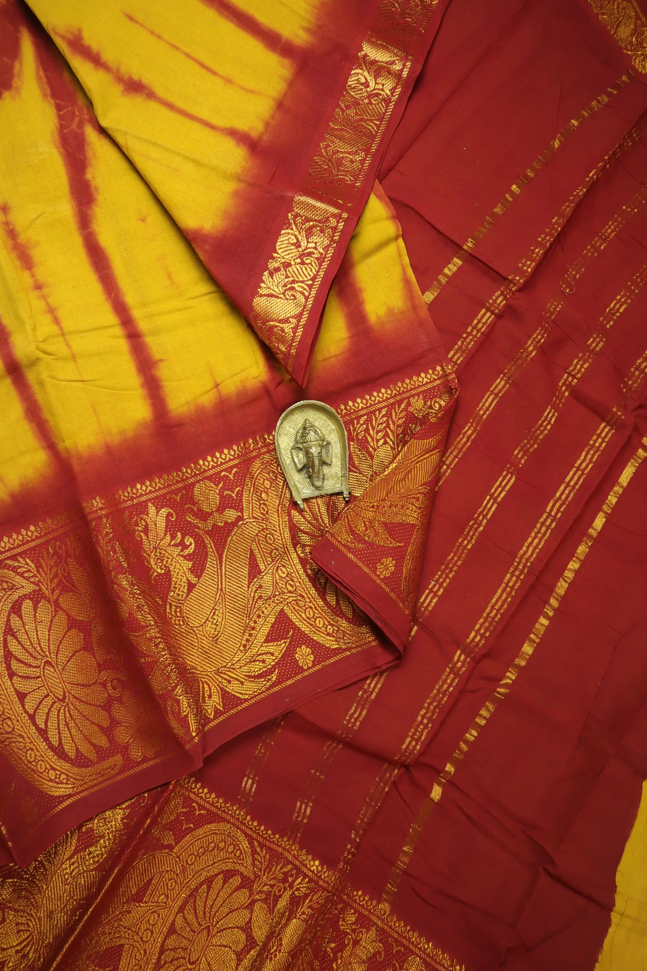 mustard-batik-madurai-sungudi-saree-ss006255-a