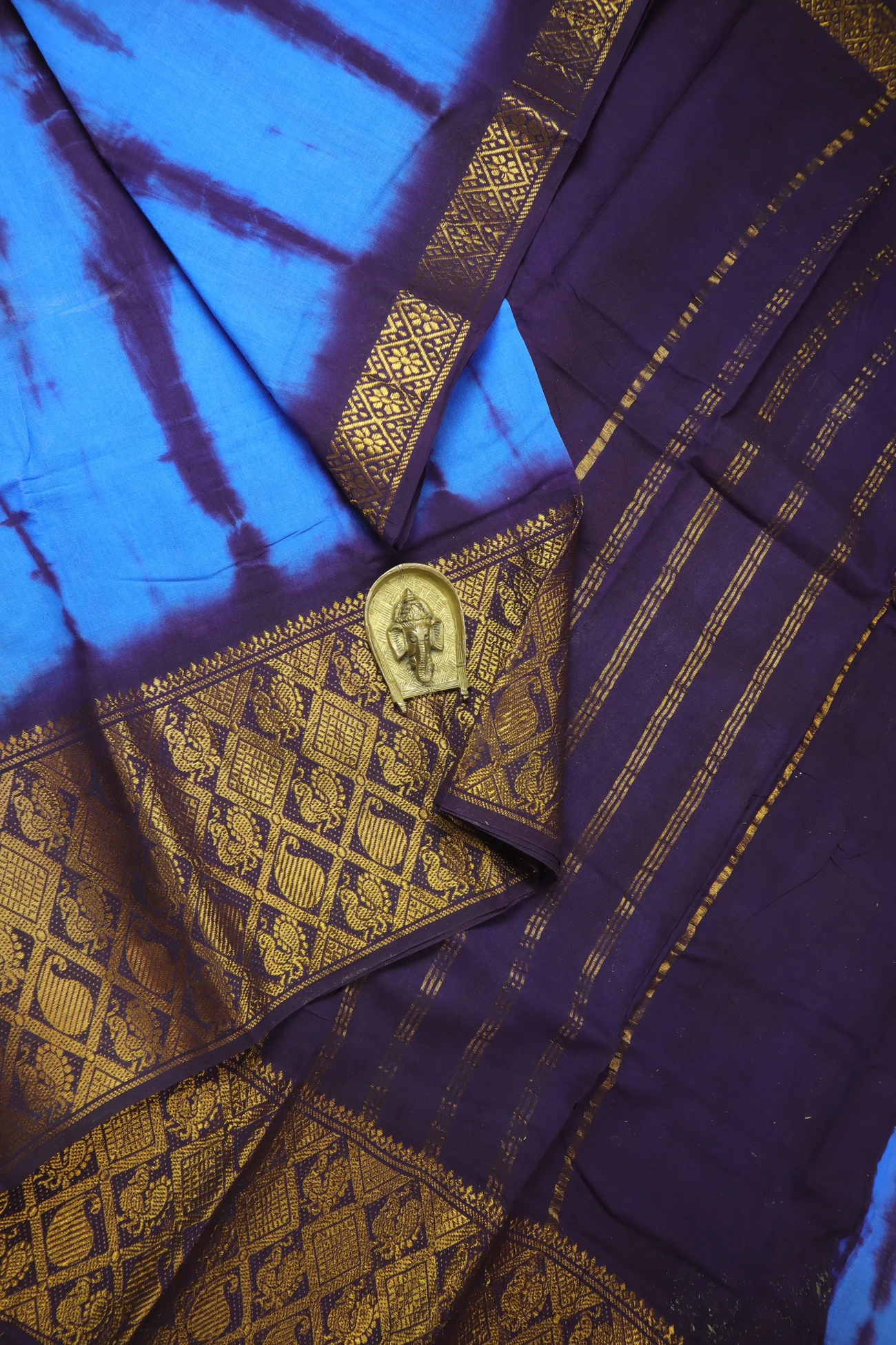 blue-batik-madurai-sungudi-saree-ss006249-a