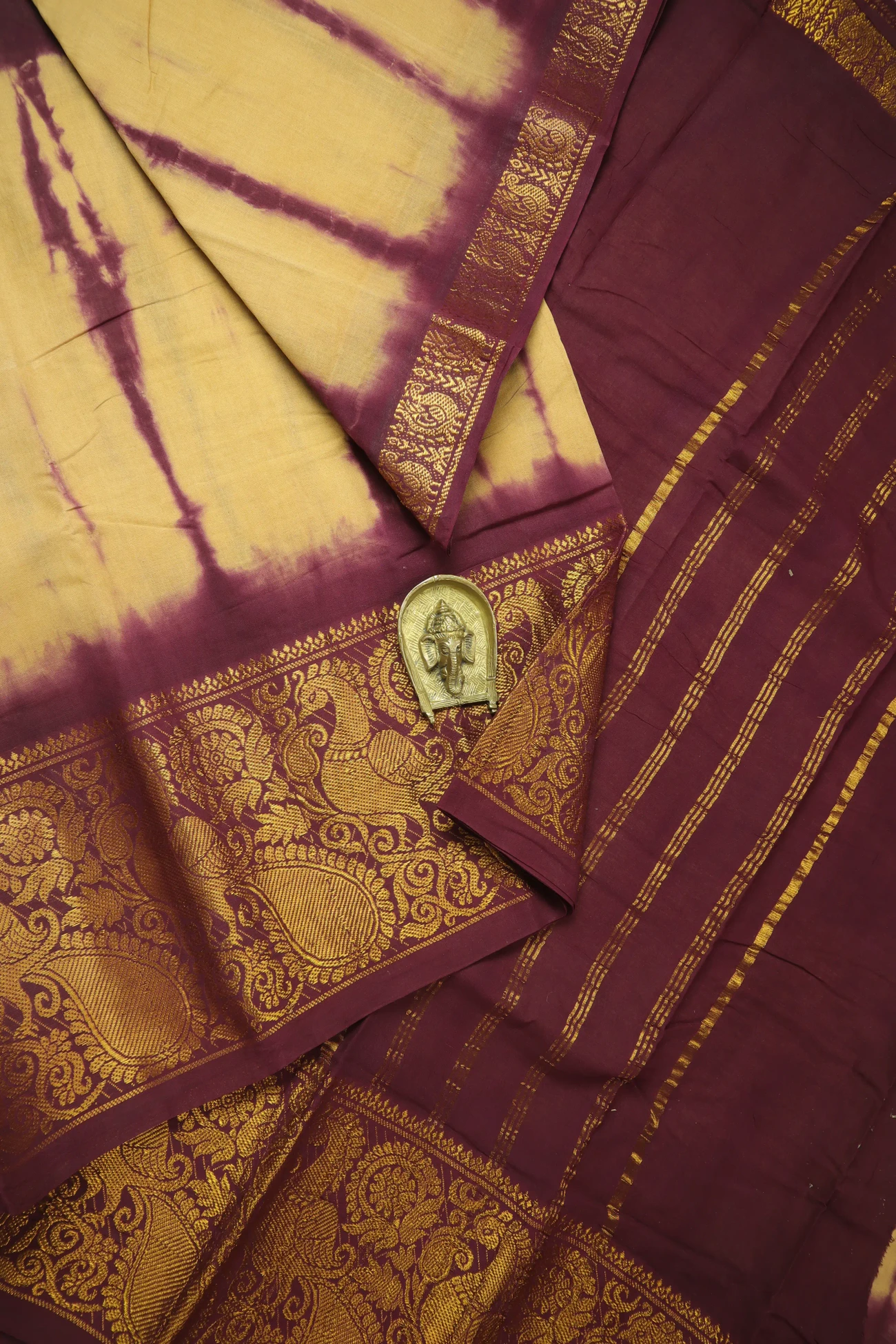 wheat-batik-madurai-sungudi-saree-ss006245-a