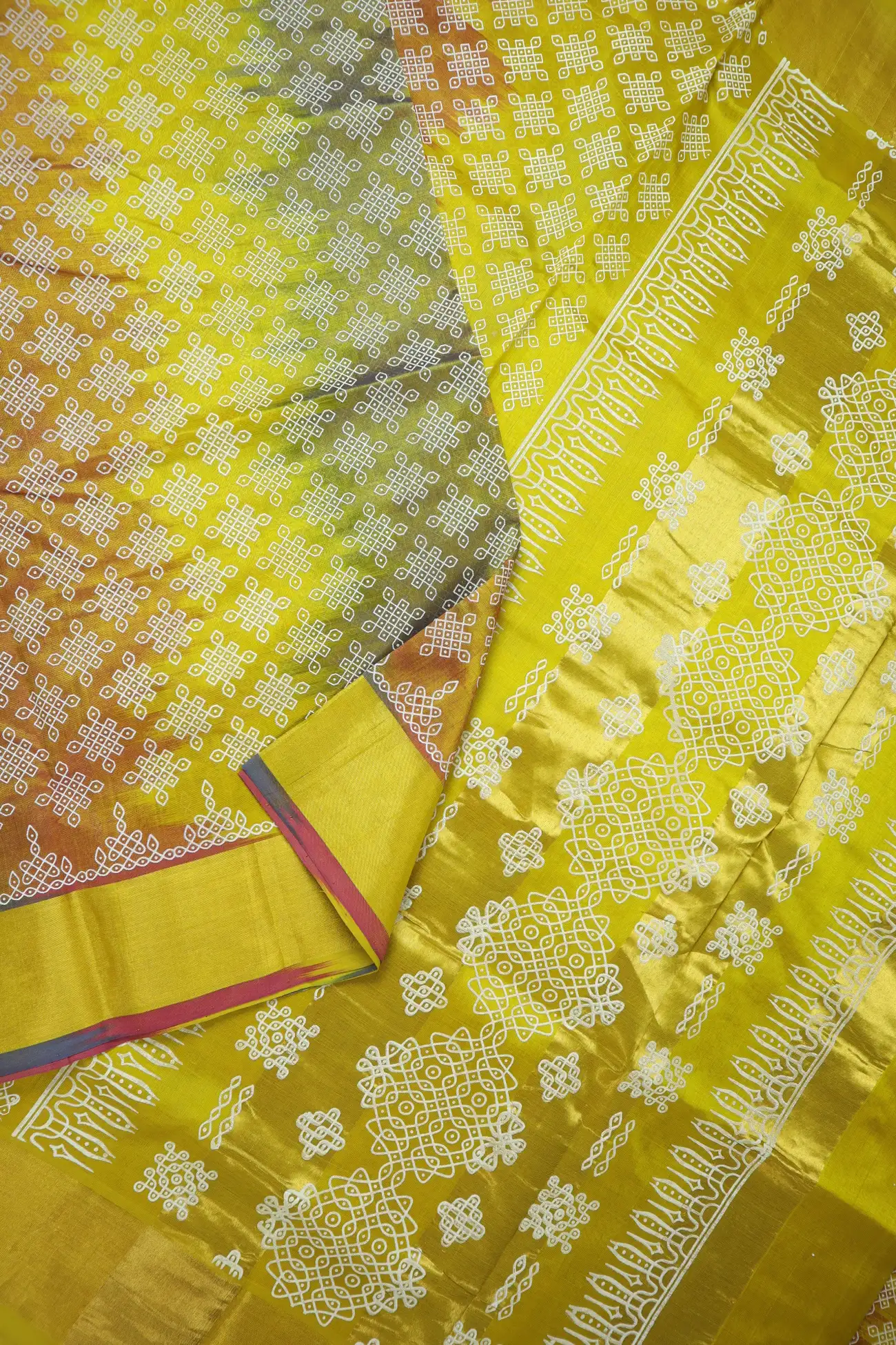 gold-kolam-kanchi-silk-cotton-saree-sc003015-b