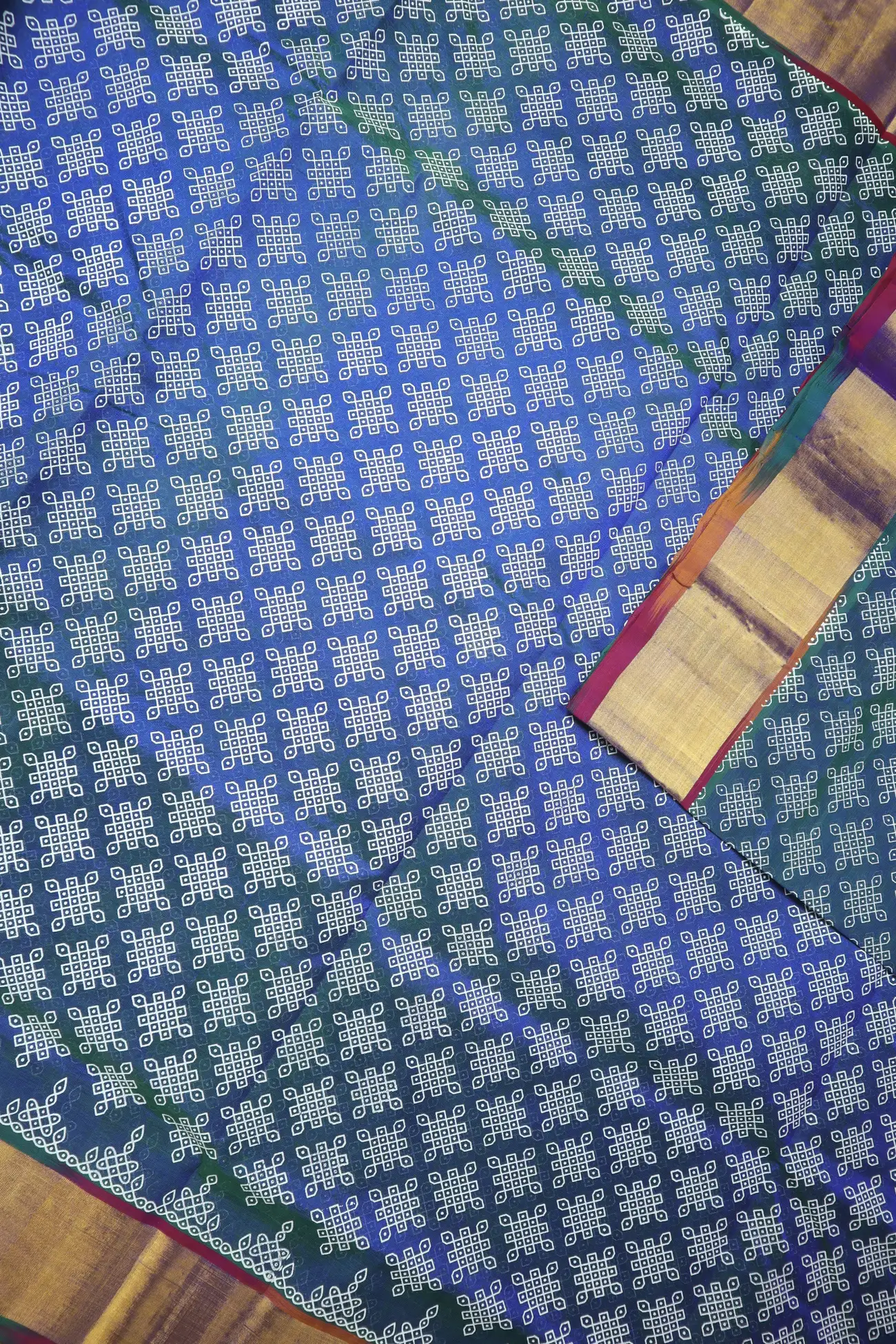 peacock-blue-kolam-kanchi-silk-cotton-saree-sc003014-e