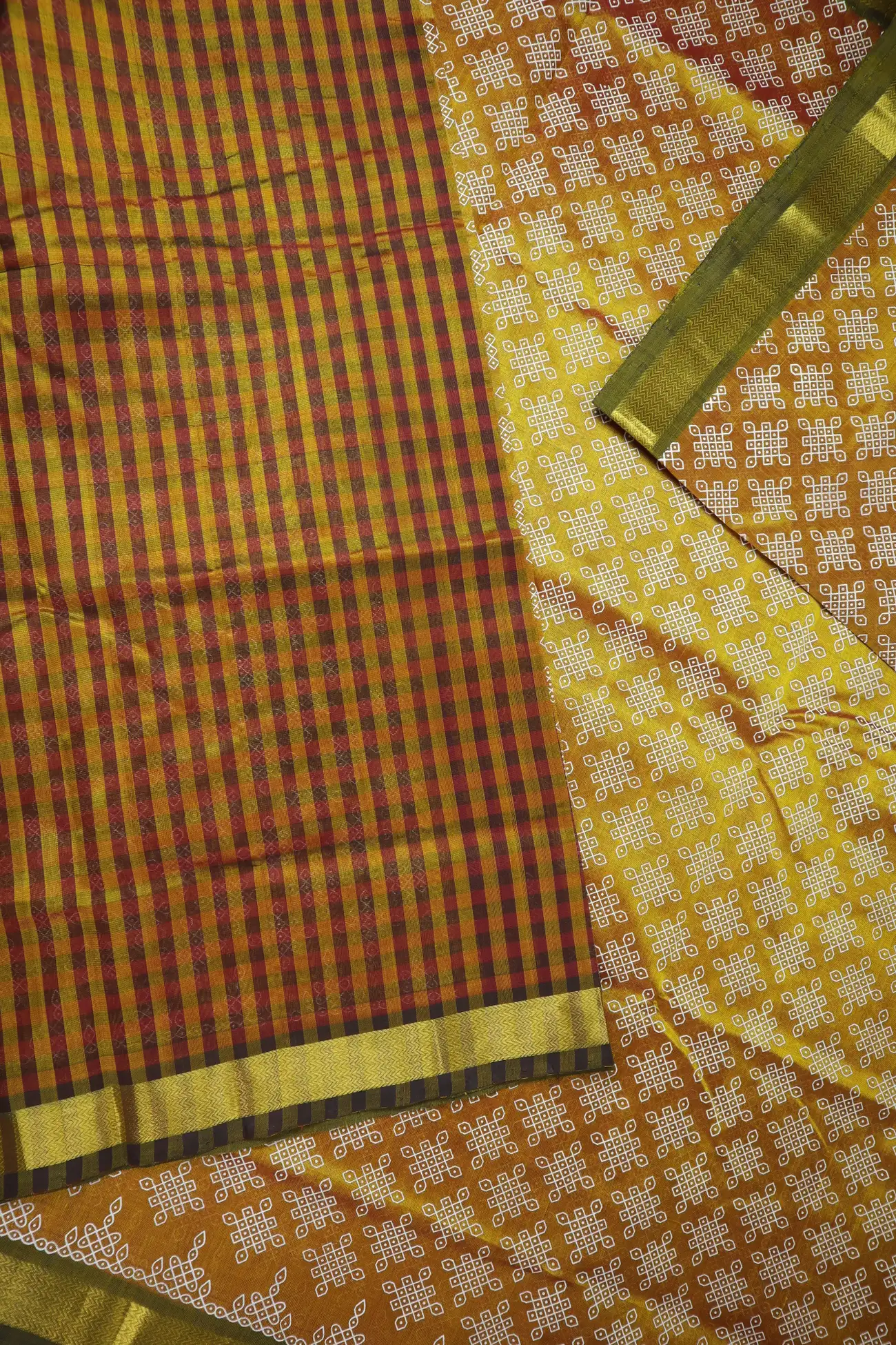 gold-kolam-kanchi-silk-cotton-saree-sc003021-f