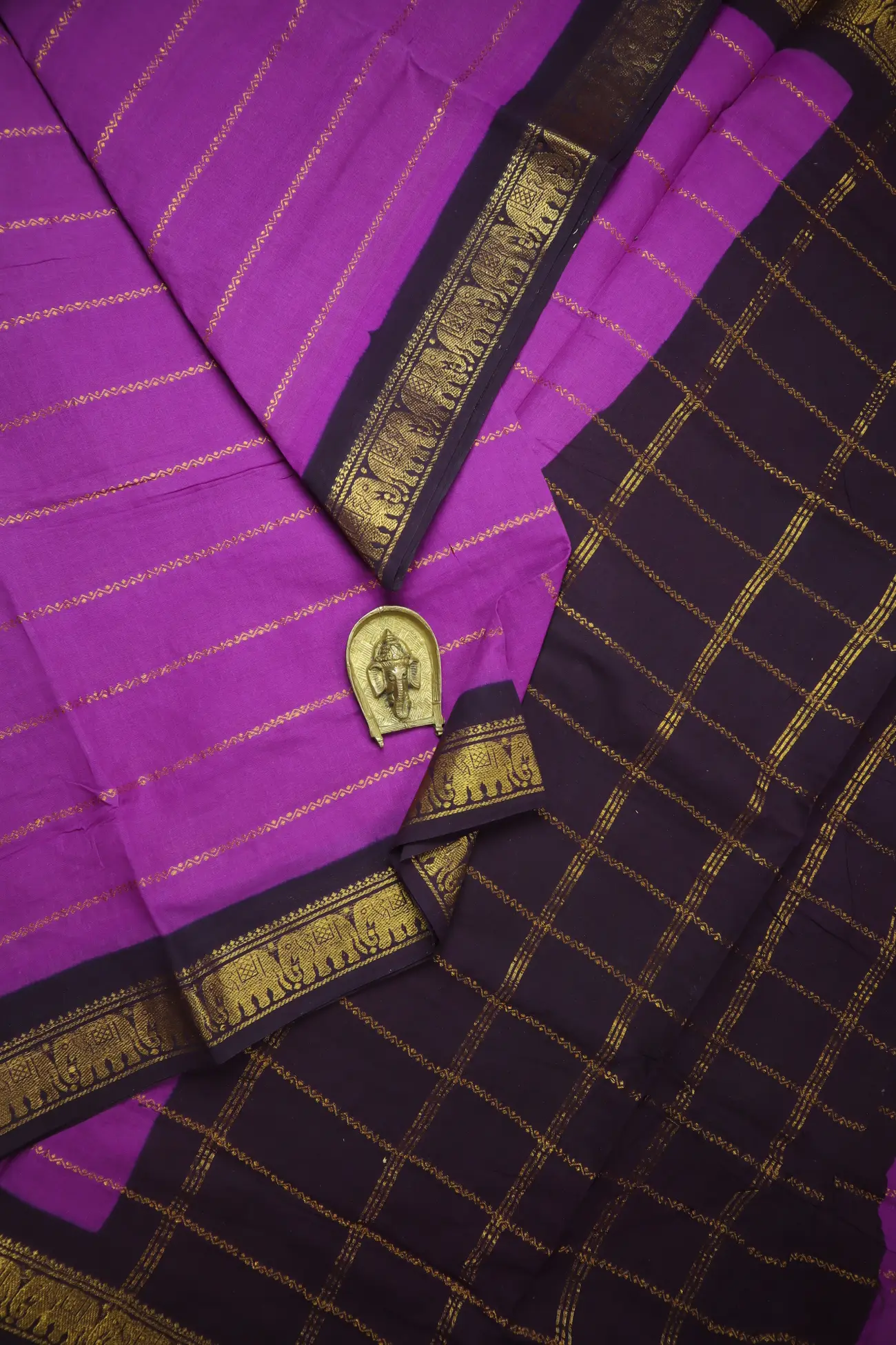magenta-veldhari-elephant-madurai-sungudi-saree-ss006274-a