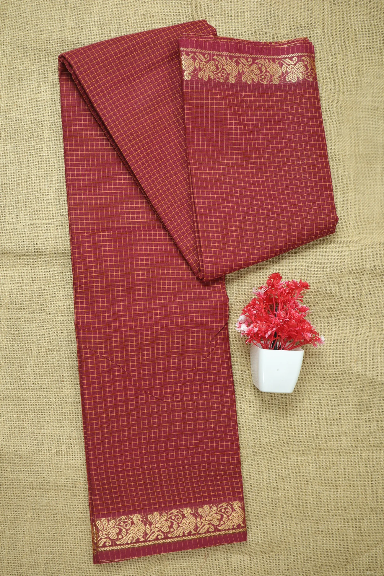 maroon-peacock-checked-saree-ck002736-a