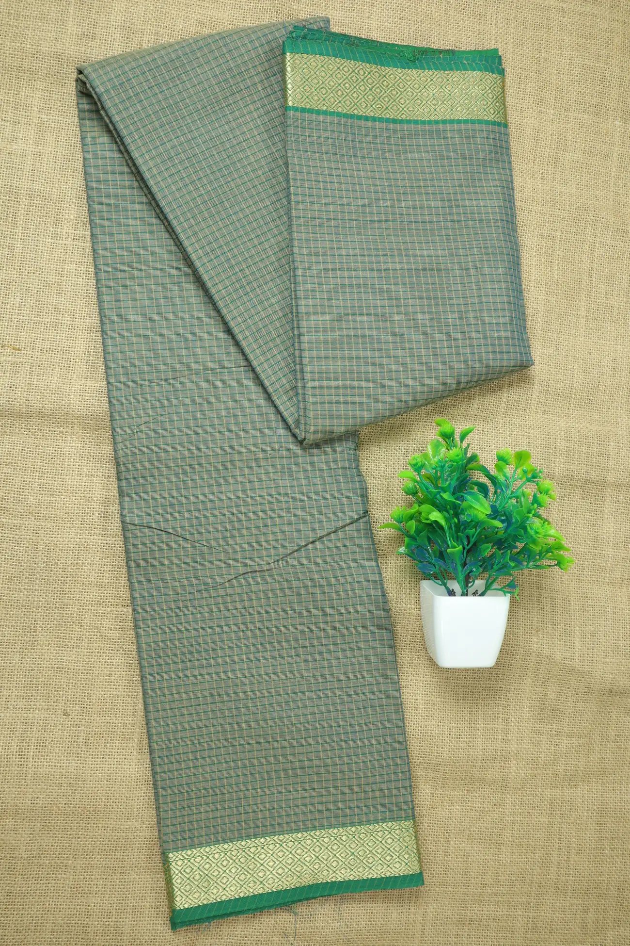 rosy-brown-diamoned-checked-saree-ck002746-a