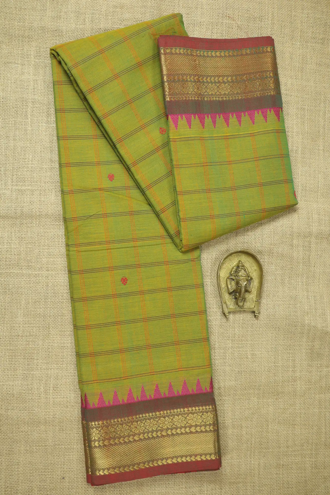 gold-temple-checked-saree-ck002777-a