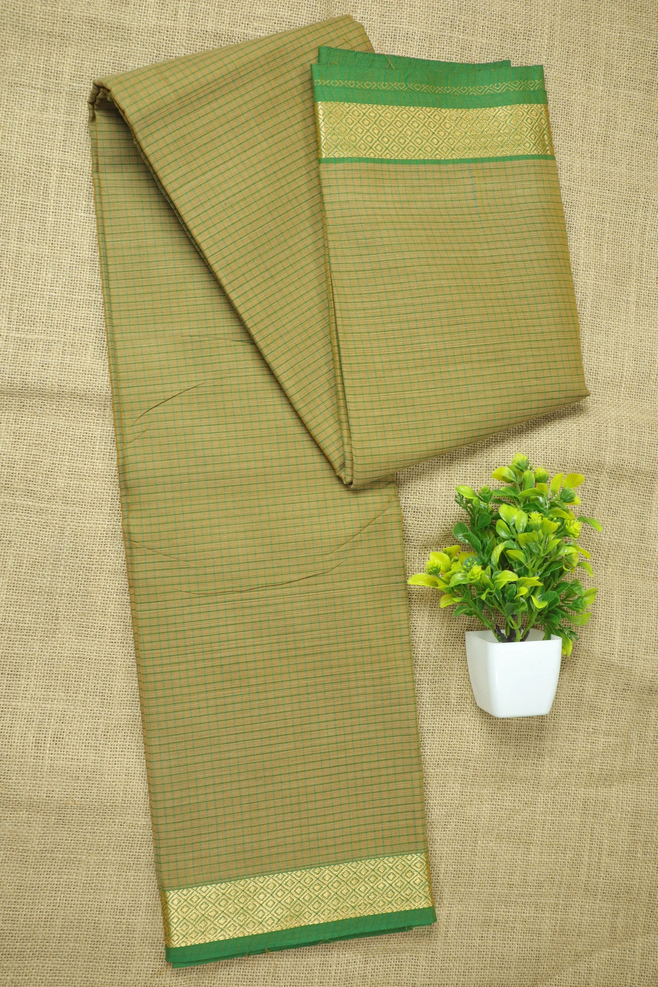 dark-khaki-diamoned-checked-saree-ck002762-a