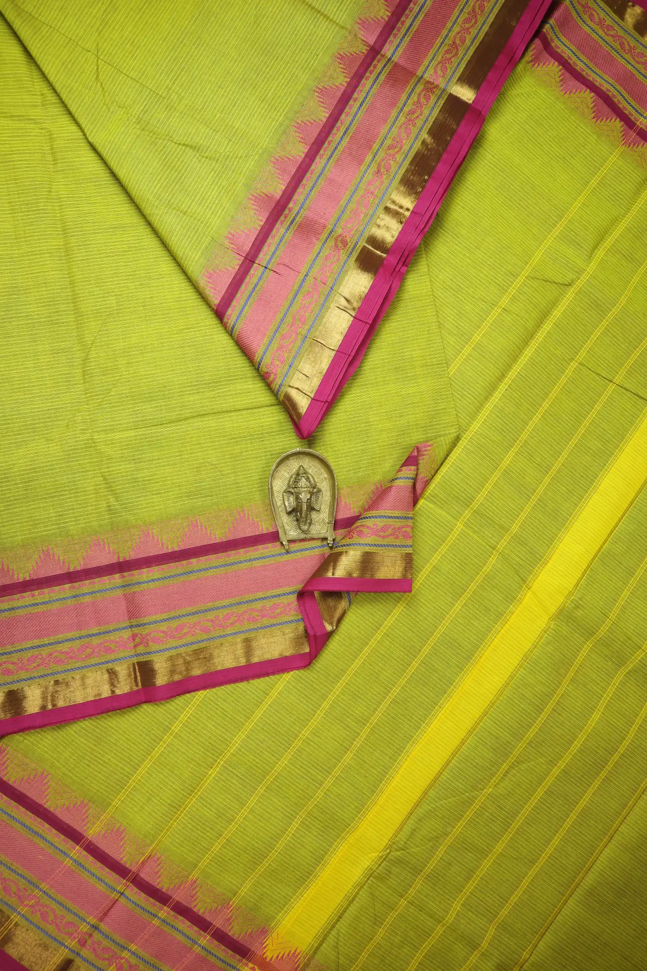 light-green-temple-grand-chettinad-saree-gc002575-a