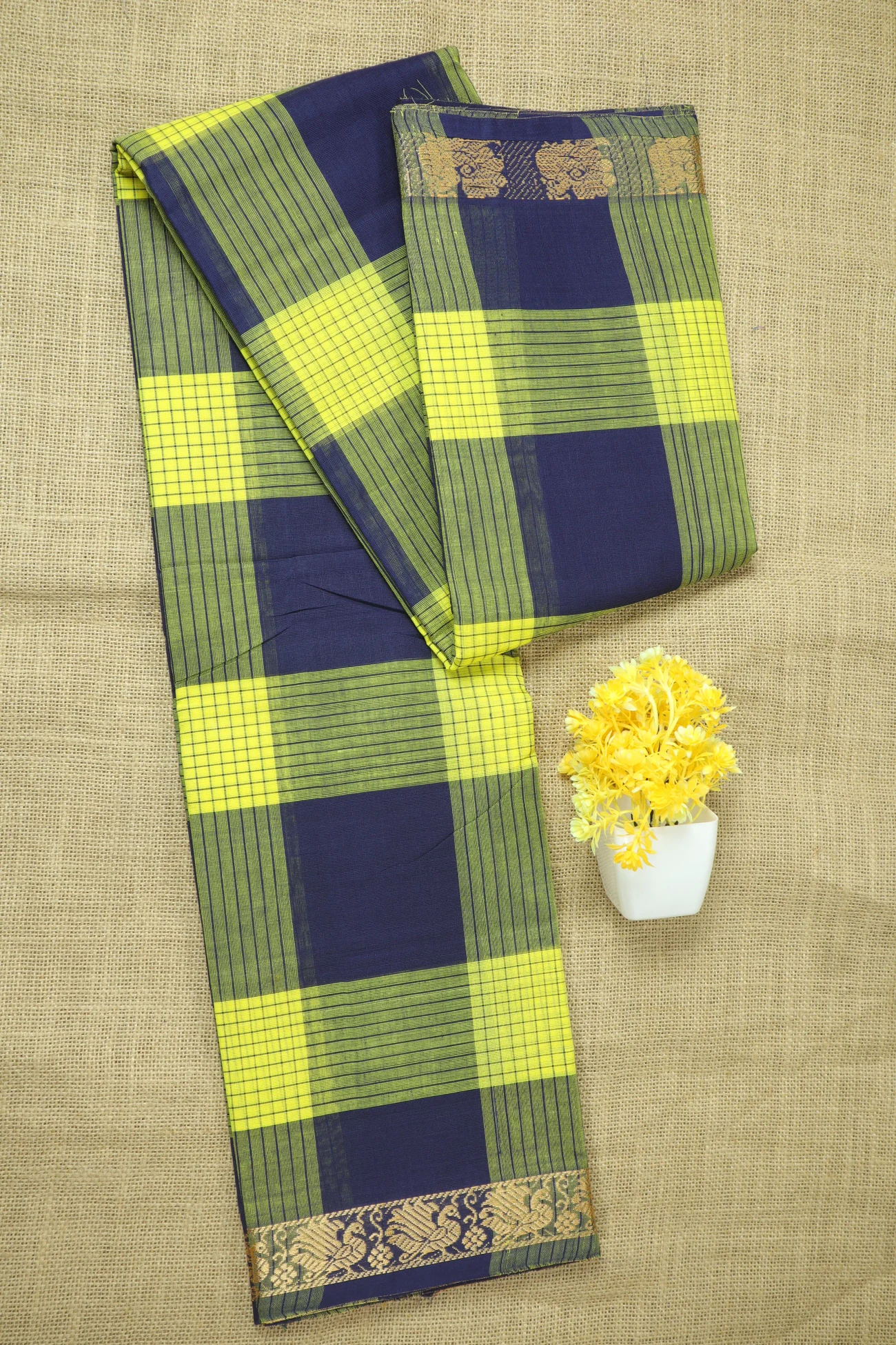 navy-palum-pazhamum-checked-saree-ck002768-a