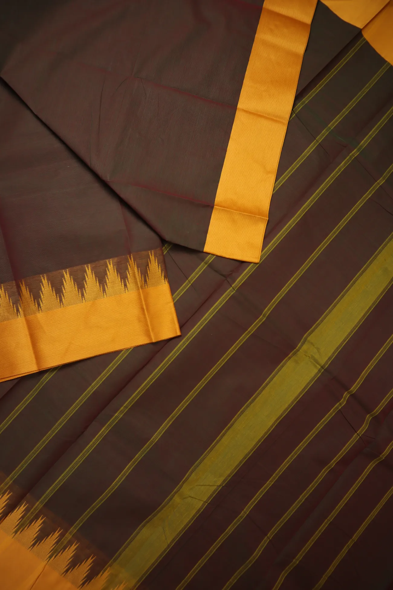 coffee-brown-thalampoo-reku-grand-chettinad-saree-gc002577-b