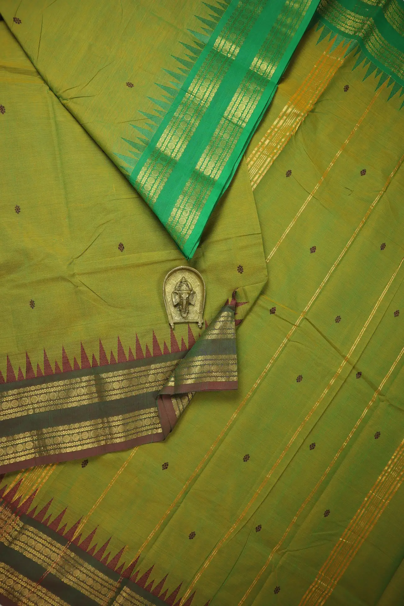 green-yellow-temple-ruthratcham-grand-chettinad-saree-gc002504-a