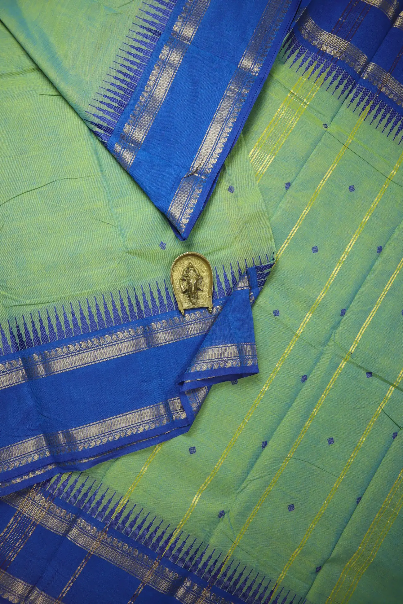 light-green-oosi-gopuram-grand-chettinad-saree-gc002513-a