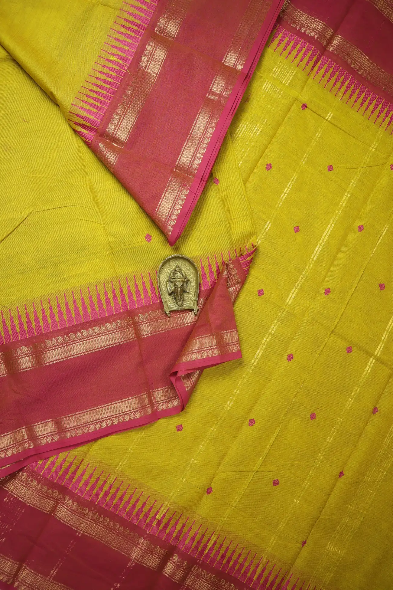 mustard-oosi-gopuram-grand-chettinad-saree-gc002427-a