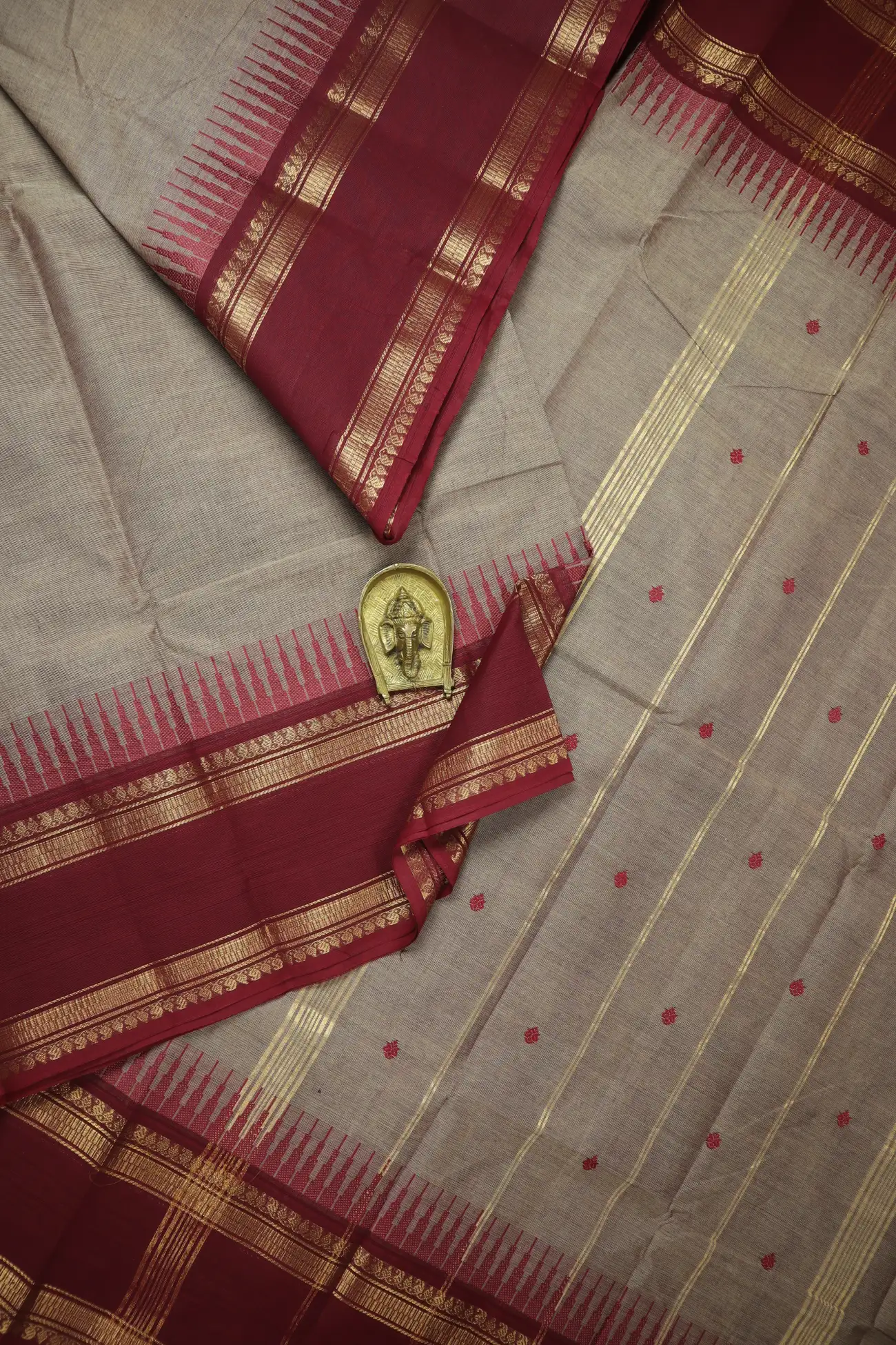 dim-gray-oosi-gopuram-grand-chettinad-saree-gc002422-a