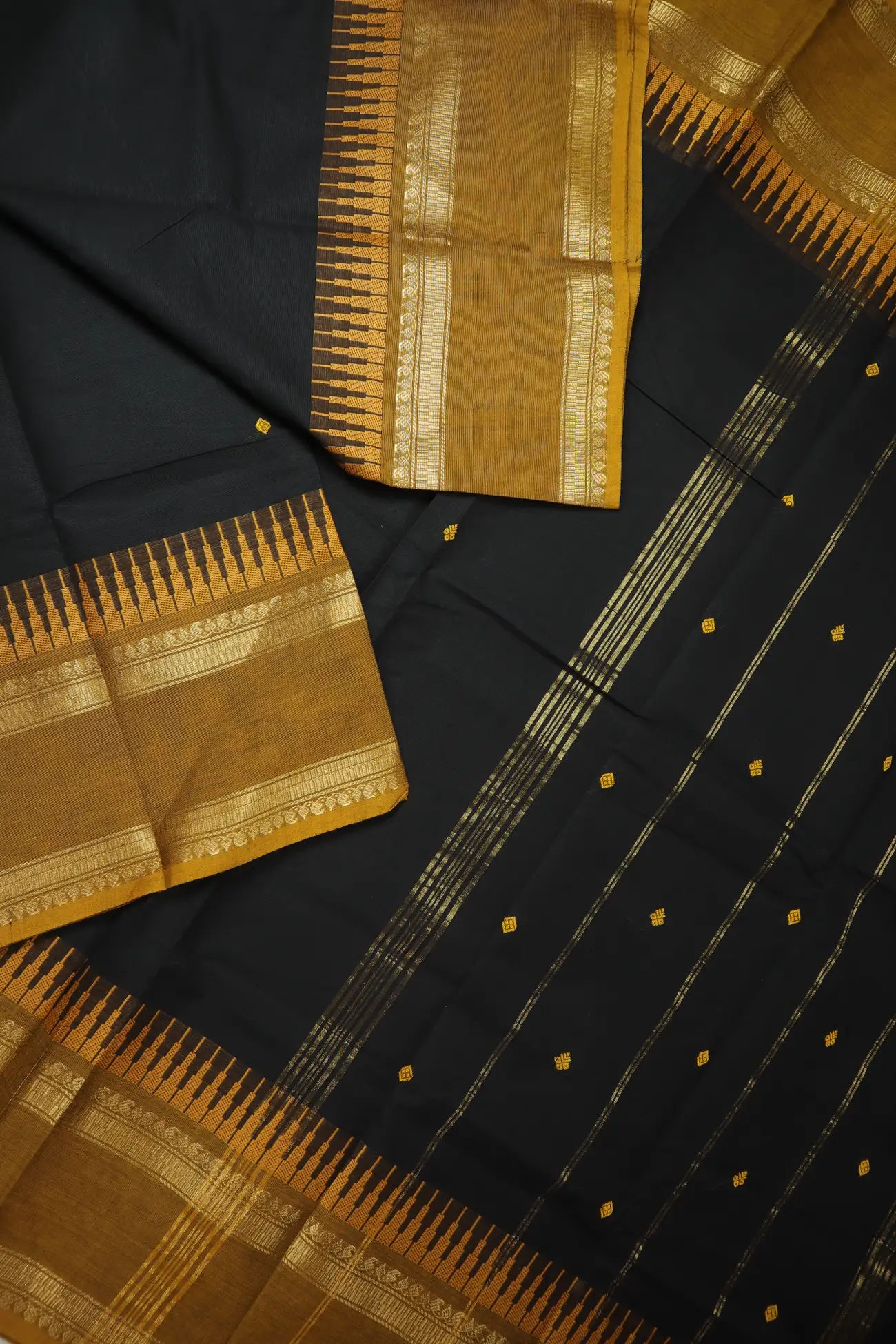 black-oosi-gopuram-grand-chettinad-saree-gc002425-b