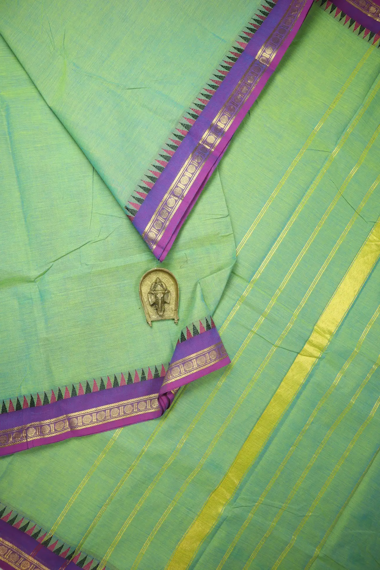 light-green-temple-ruthratcham-grand-chettinad-saree-gc002535-a