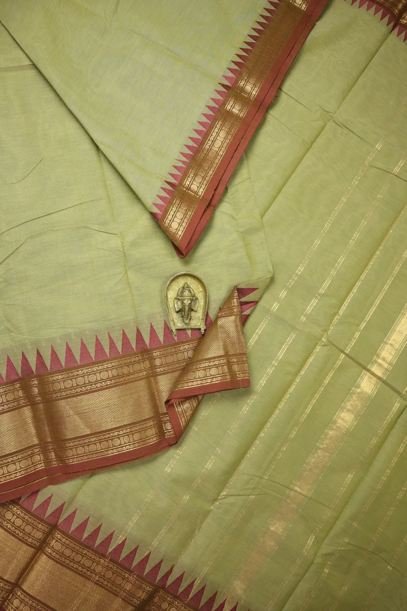 pista-green-temple-grand-chettinad-saree-gc002525-a