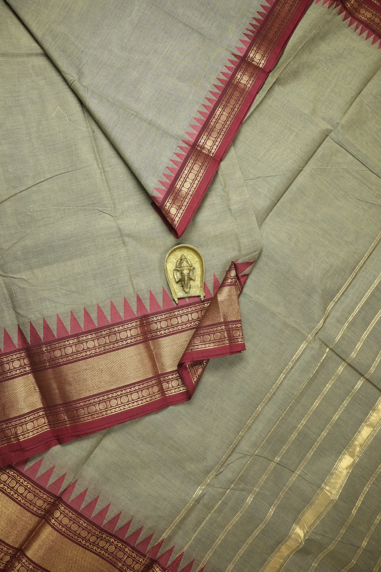 dim-gray-temple-grand-chettinad-saree-gc002529-a