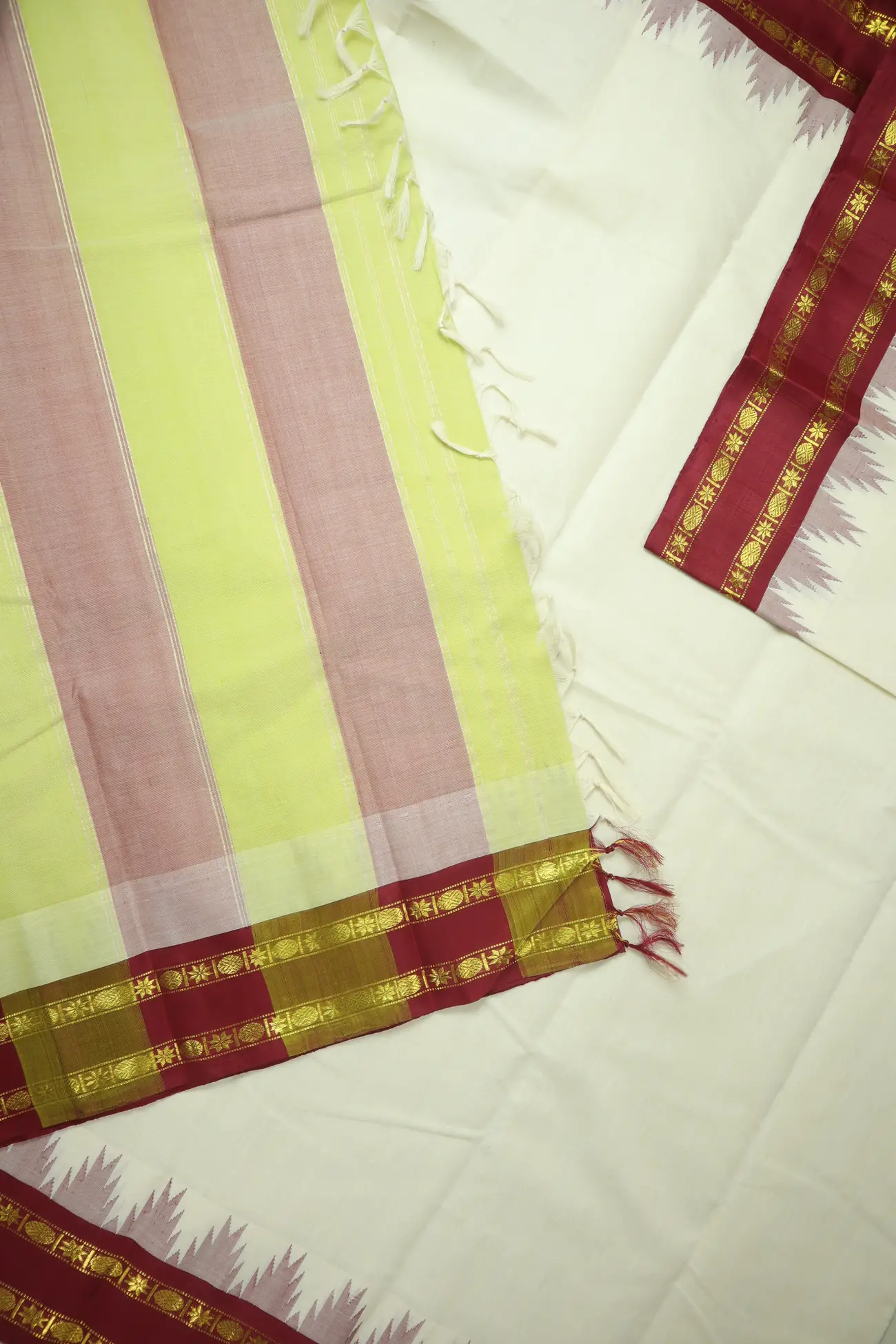 white-thalampoo-reku-ruthratcham-gadwal-saree-sb000083-d
