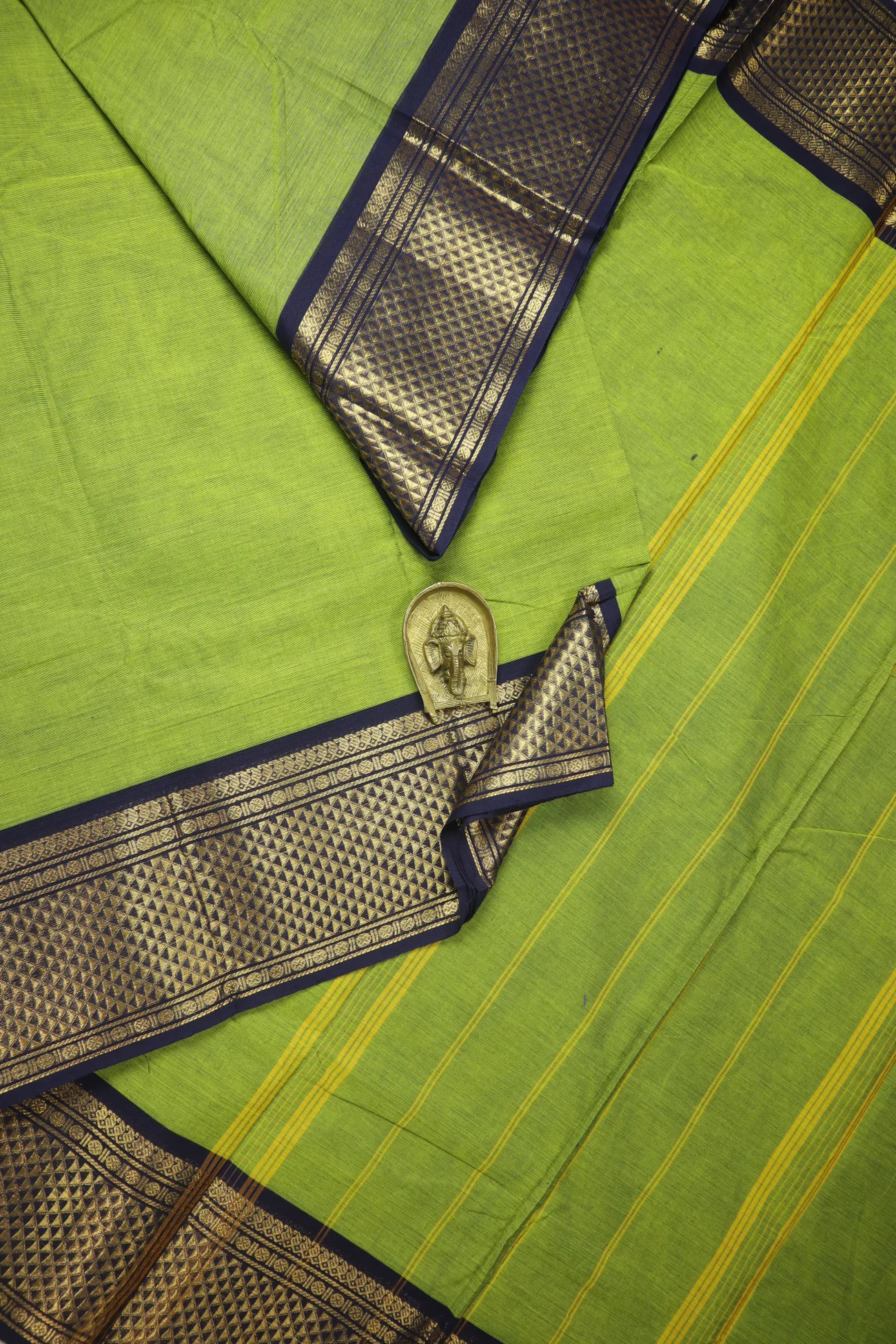 light-green-diamoned-grand-chettinad-saree-gc002587-a