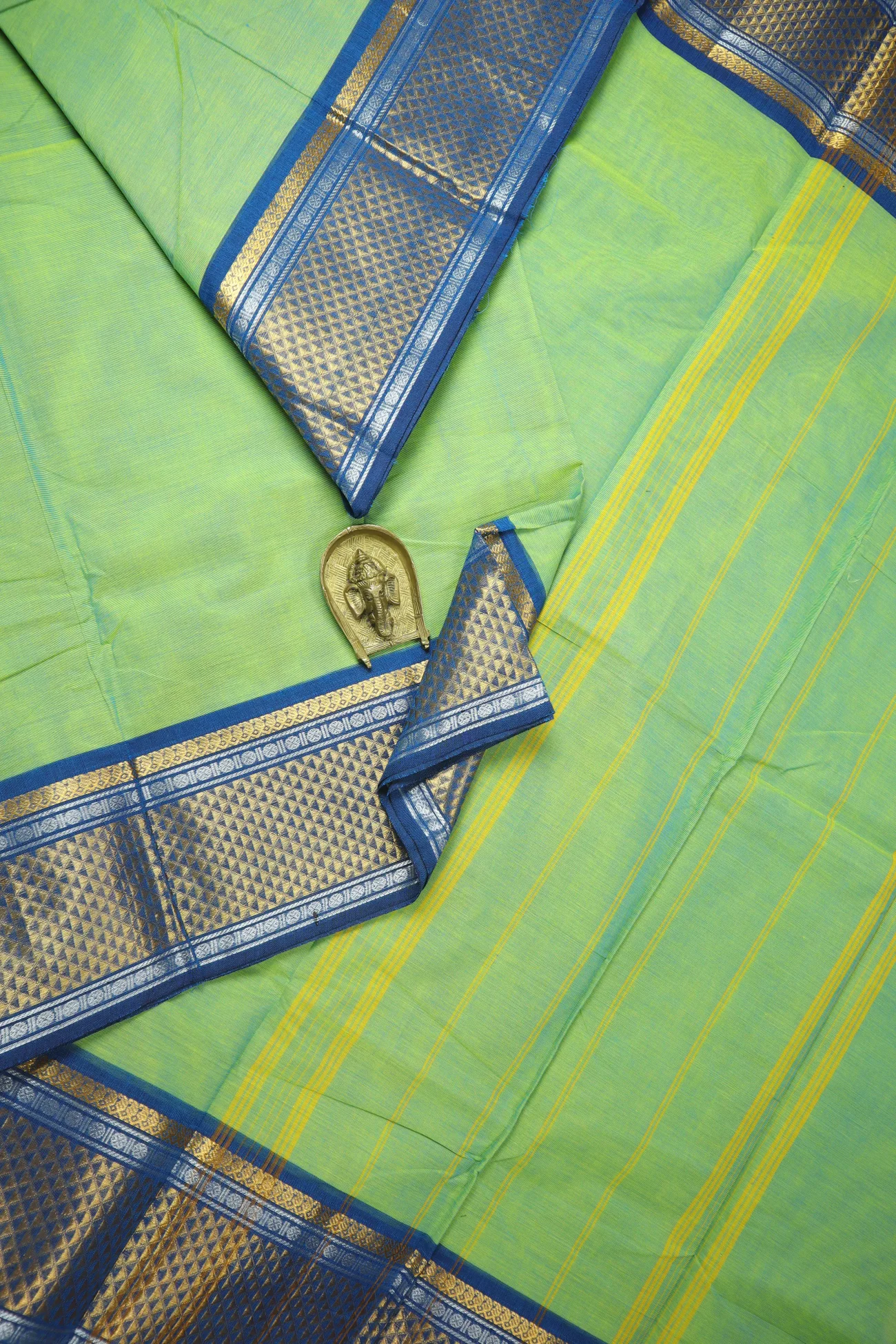 light-green-diamoned-grand-chettinad-saree-gc002596-a