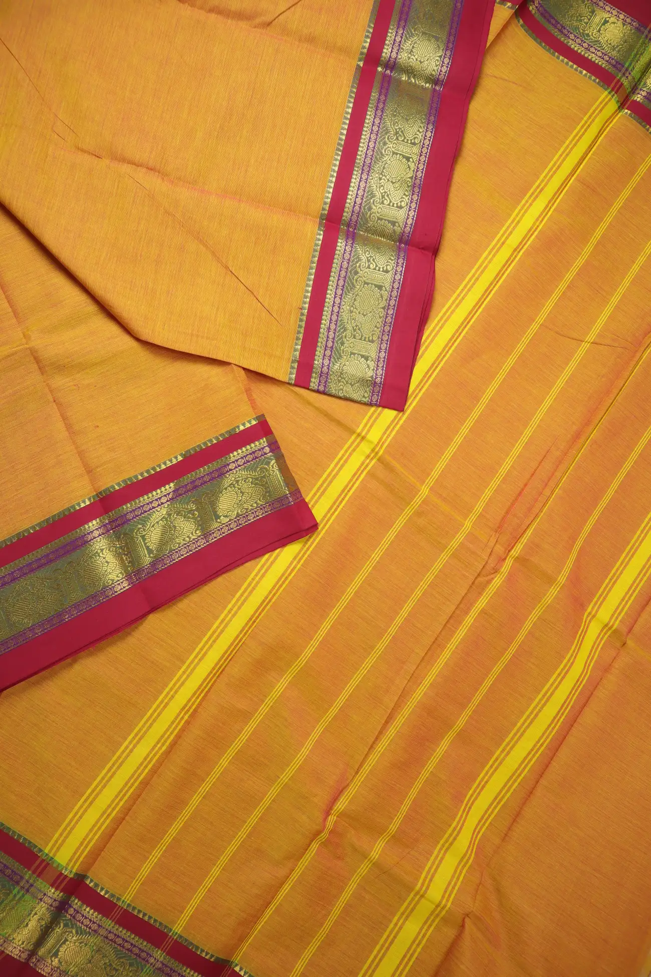 orange-peacock-kundavai-saree-kun000081-b