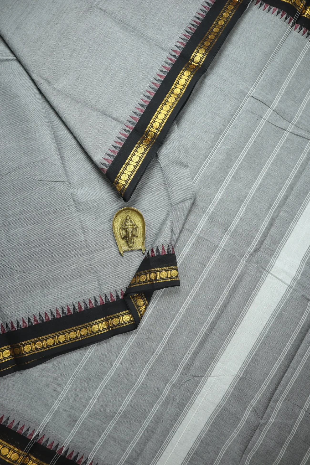dim-gray-temple-grand-chettinad-saree-gc002528-a