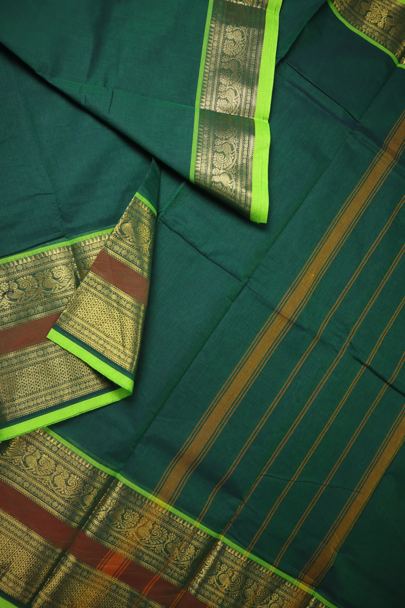 dark-green-peacock-grand-chettinad-saree-gc002599-b