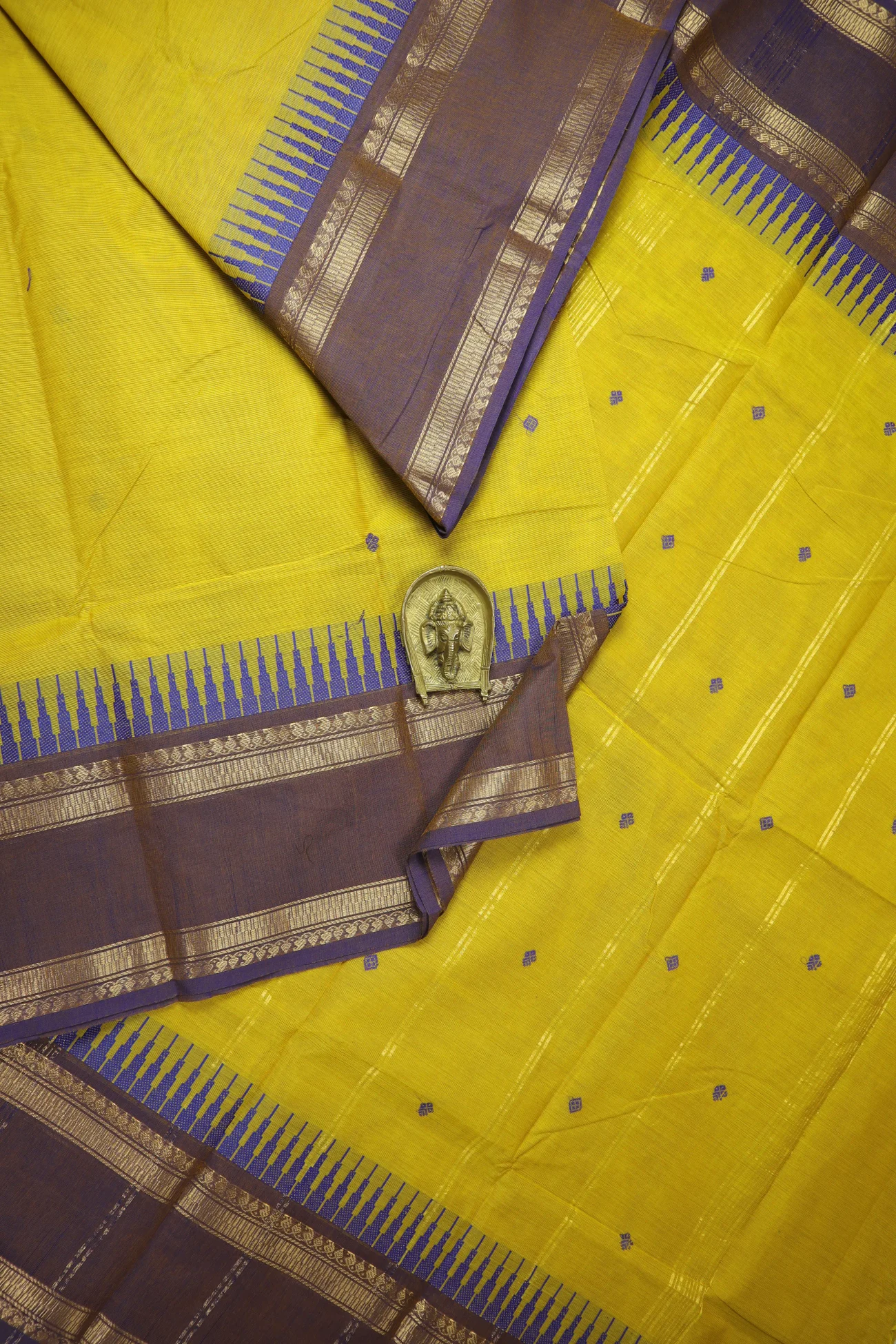 yellow-oosi-gopuram-grand-chettinad-saree-gc002471-a