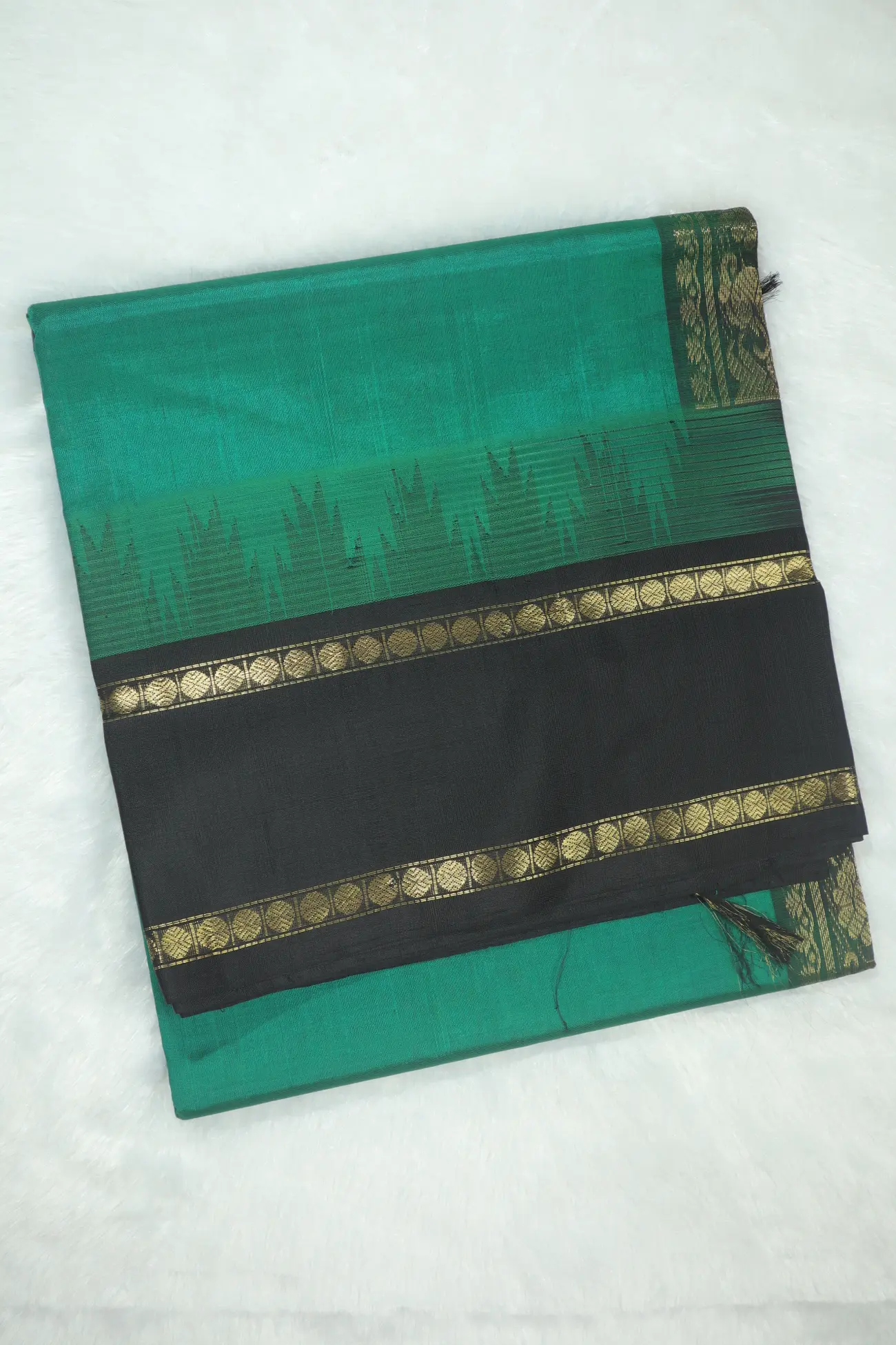 dark-green-temple-cotton-silk-sarees-sc002056-a