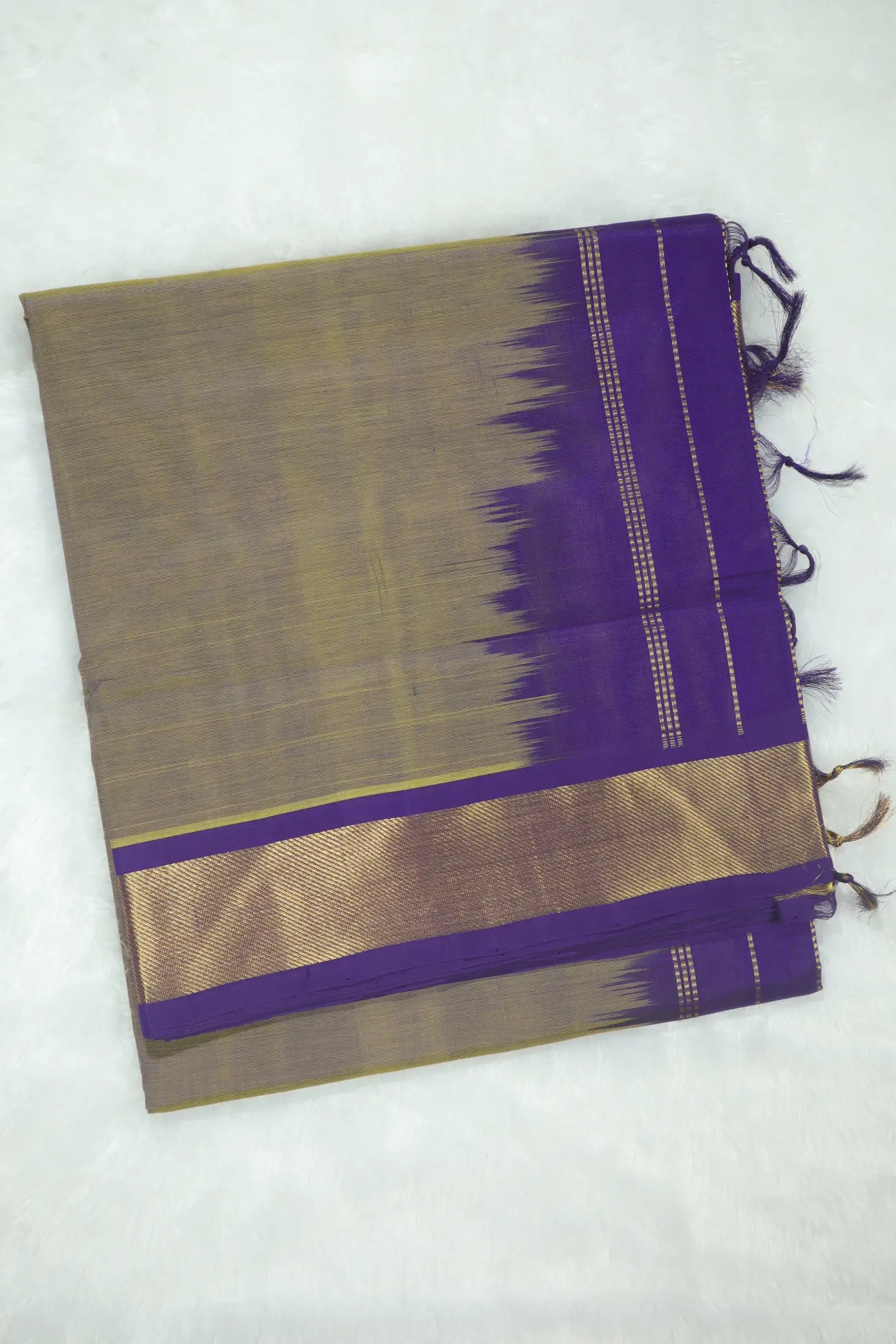 dark-sea-green-bavanji-border-kanchi-silk-cotton-saree-gsc002945-a