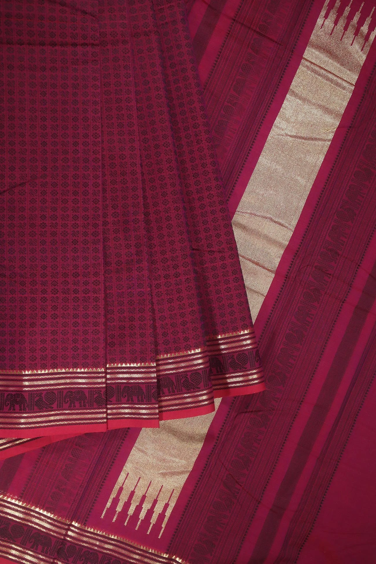 dark-magenta-twenty-thousand-butta-kanchi-cotton-sarees-uu005299-f