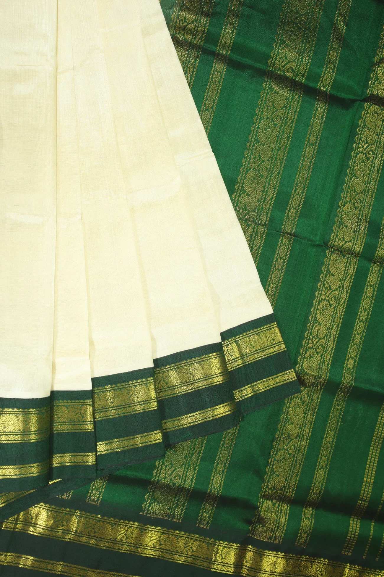 white-peacock-silk-cotton-saree-sc002892-g