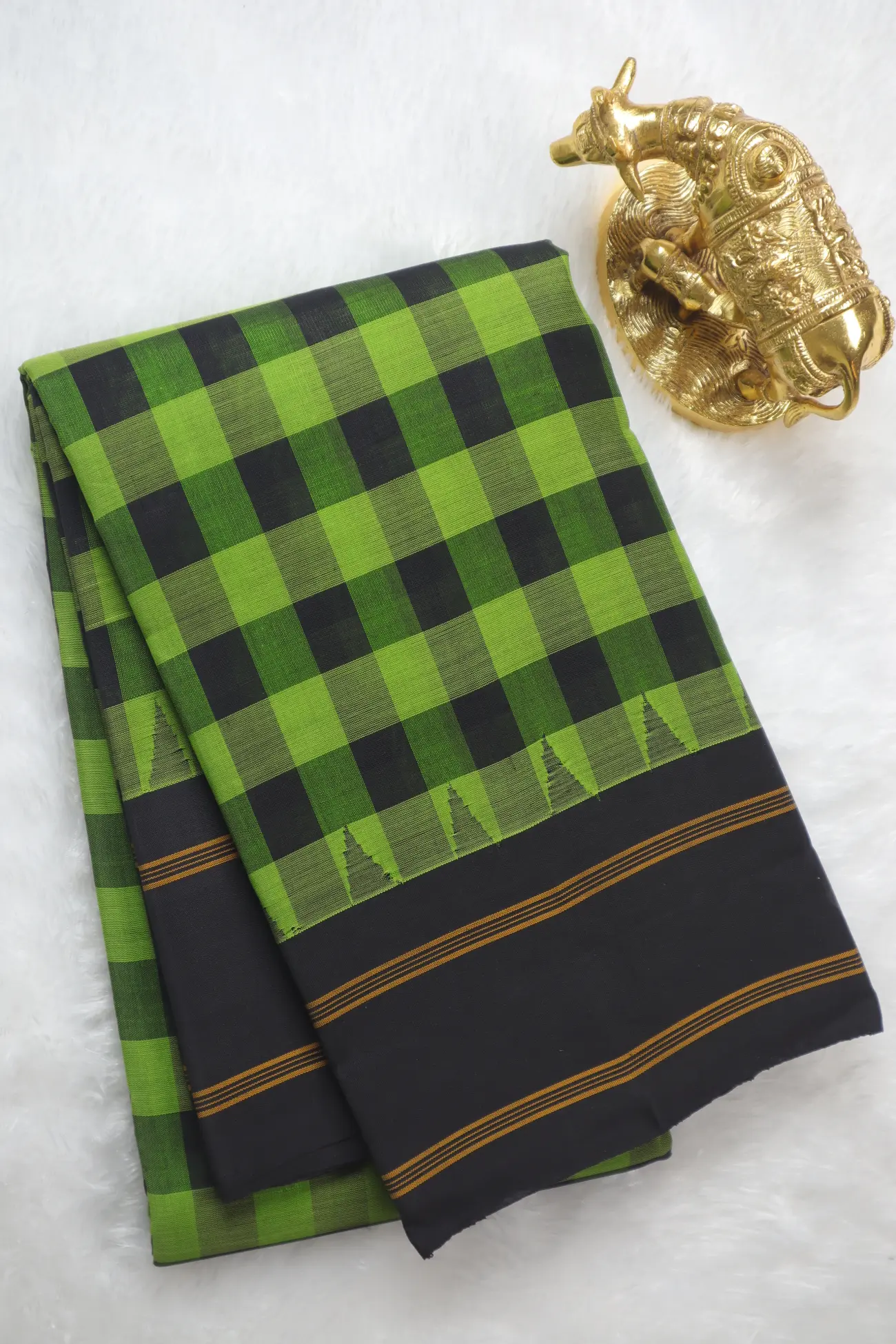 light-green-checked-gadwal-saree-sb000089-a