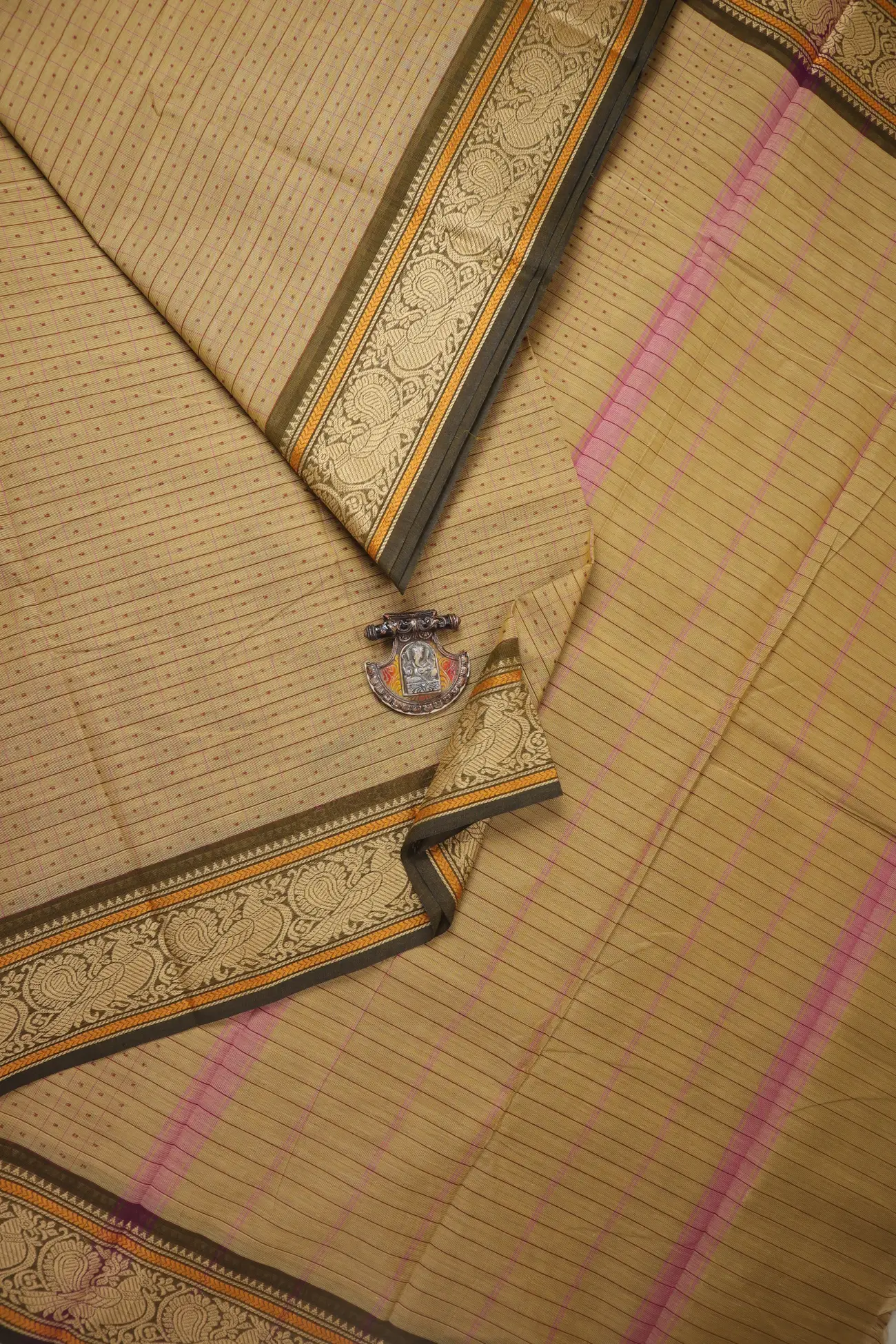 wheat-peacock-laksha-deepam-kanchi-cotton-saree-uu005517-b