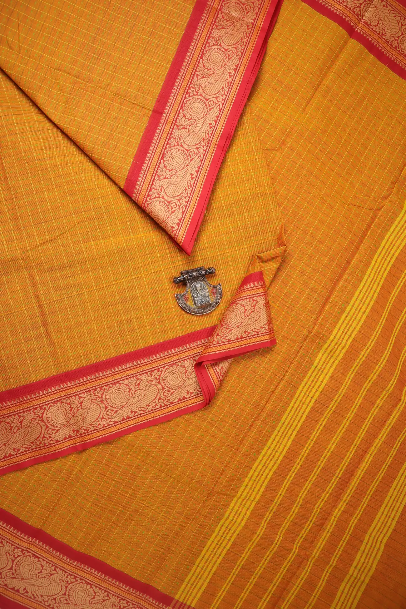 orange-peacock-laksha-deepam-kanchi-cotton-saree-uu005522-b