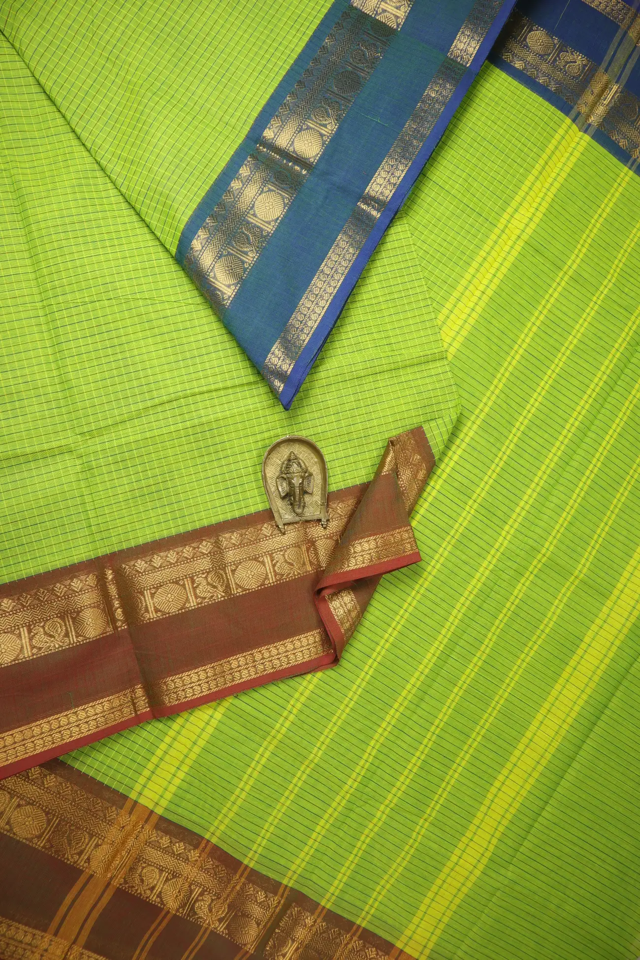 green-peacock-checked-saree-ck002799-b