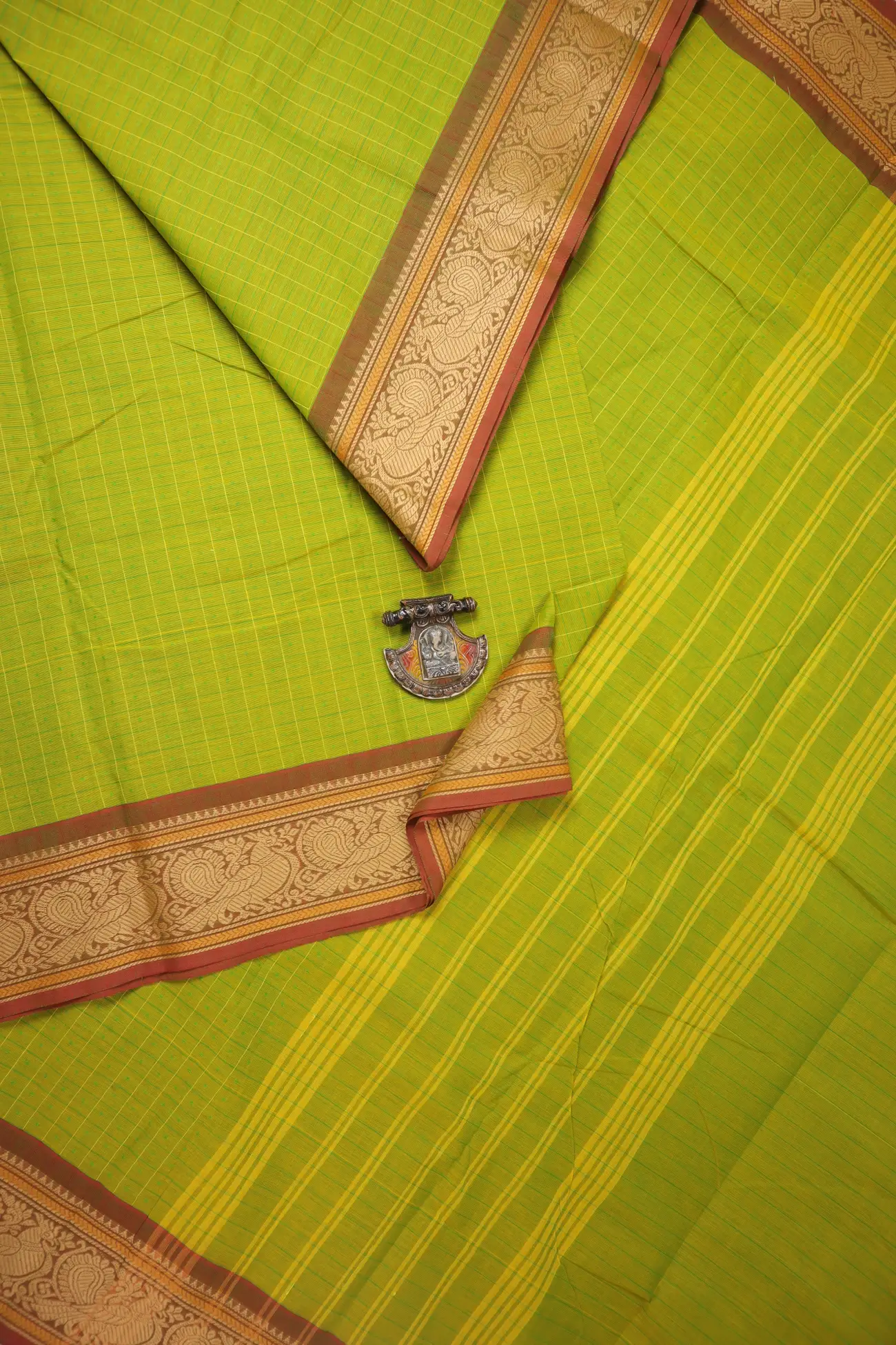 yellow-green-peacock-laksha-deepam-kanchi-cotton-saree-uu005523-b