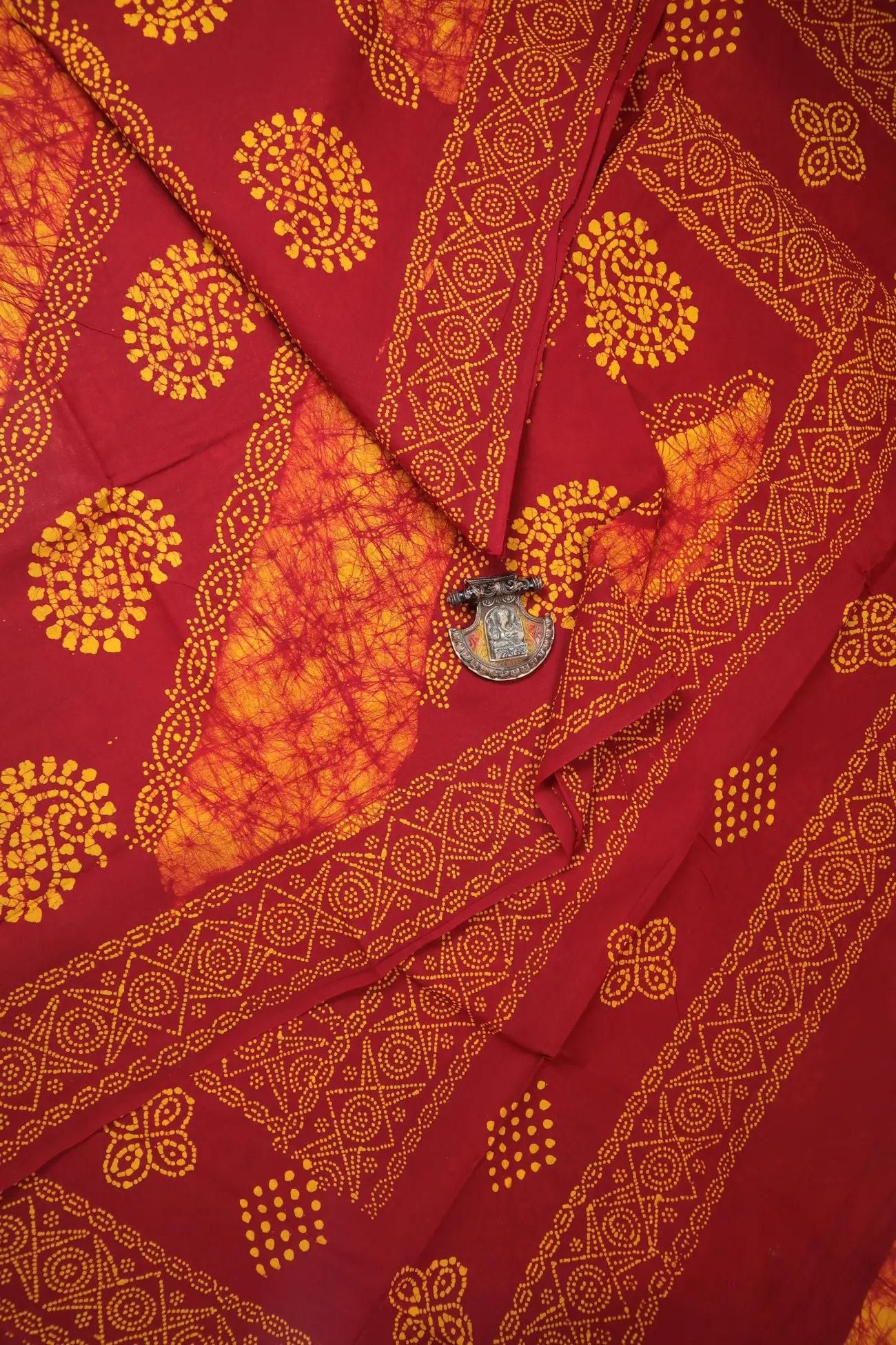 maroon-batik-madurai-sungudi-saree-ss006297-a