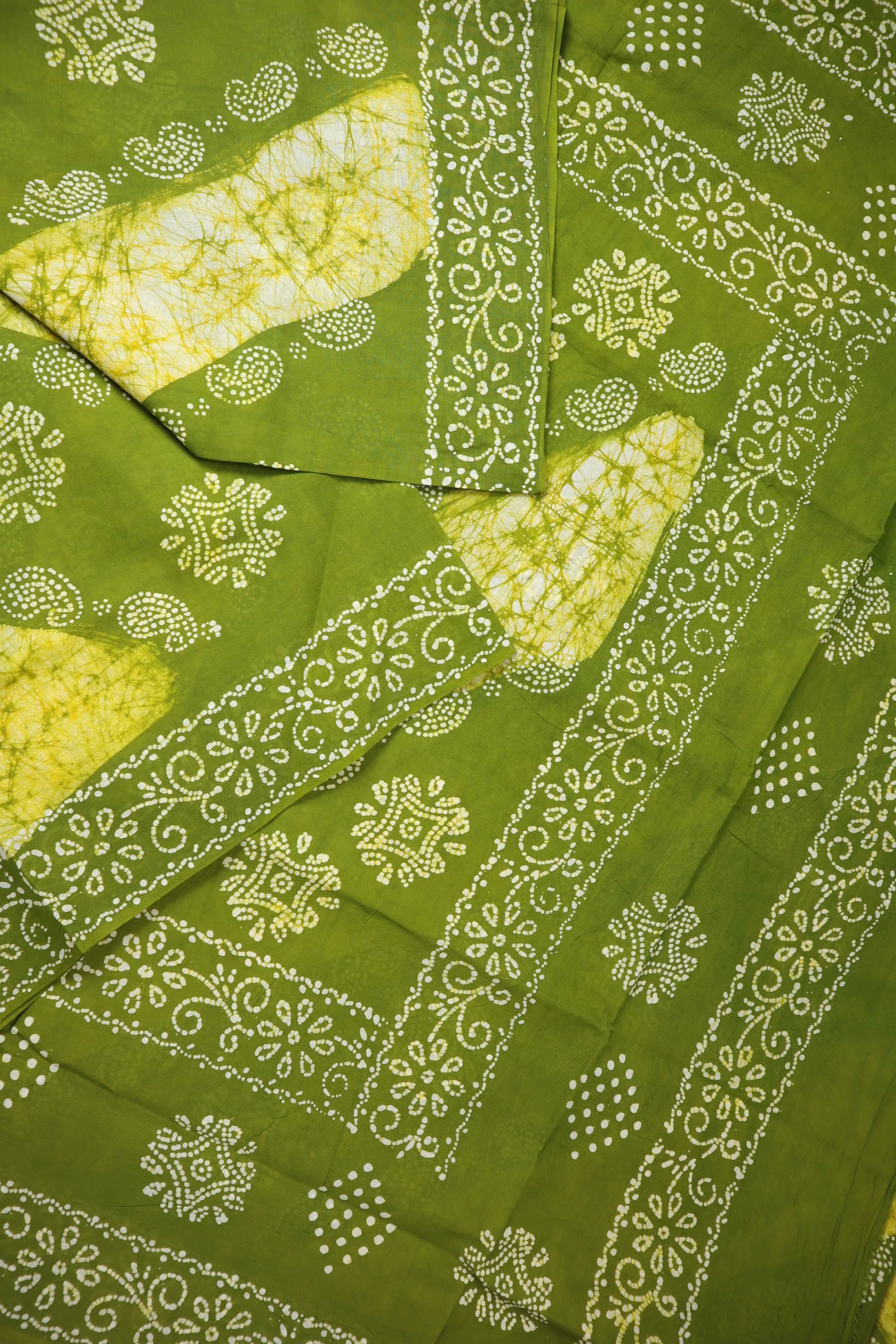 light-green-batik-madurai-sungudi-saree-ss006290-b